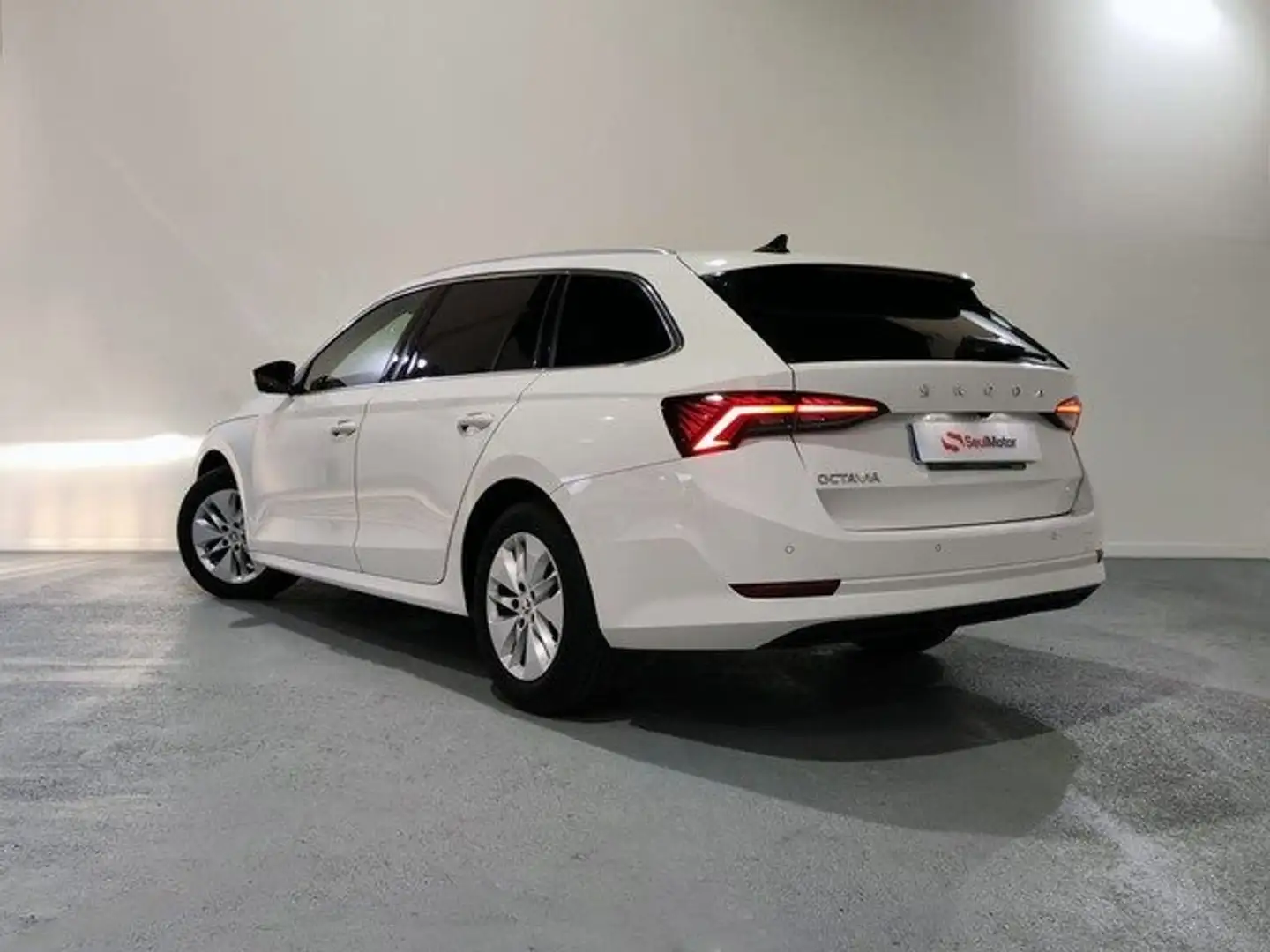 Skoda Octavia Combi 2.0TDI Ambition Plus DSG 110kW Blanco - 2