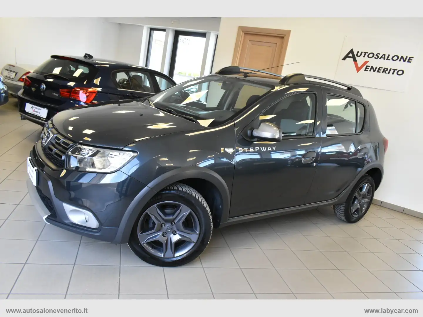 Dacia Sandero Stepway 1.5 dCi 8V 90 CV S&S Grau - 1