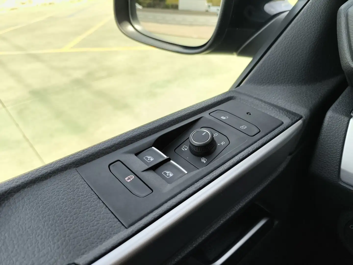 Volkswagen T5 California 2.0TDI BMT Beach Tour DSG 110kW Noir - 2