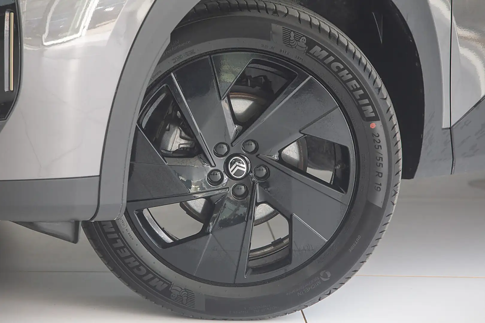 Citroen C5 Aircross 1.2 Mild-Hybrid 145 MAX (EURO 6e) Silber - 2
