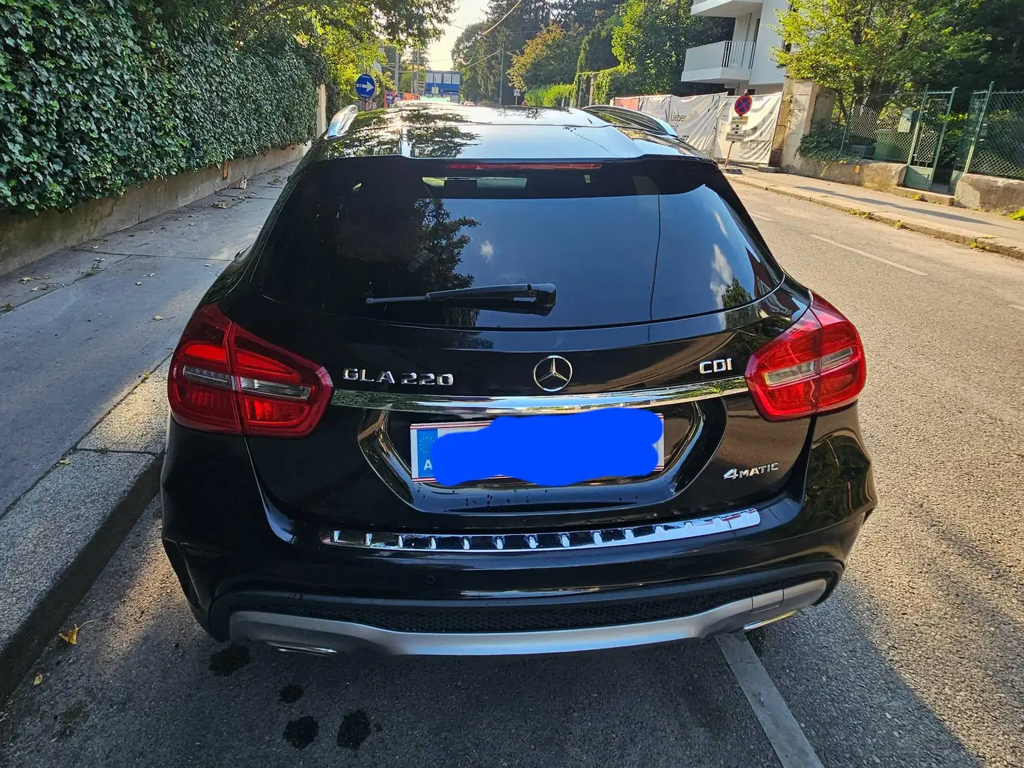 Mercedes-Benz GLA 220 GLA 220 CDI 4MATIC Aut. Schwarz - 1