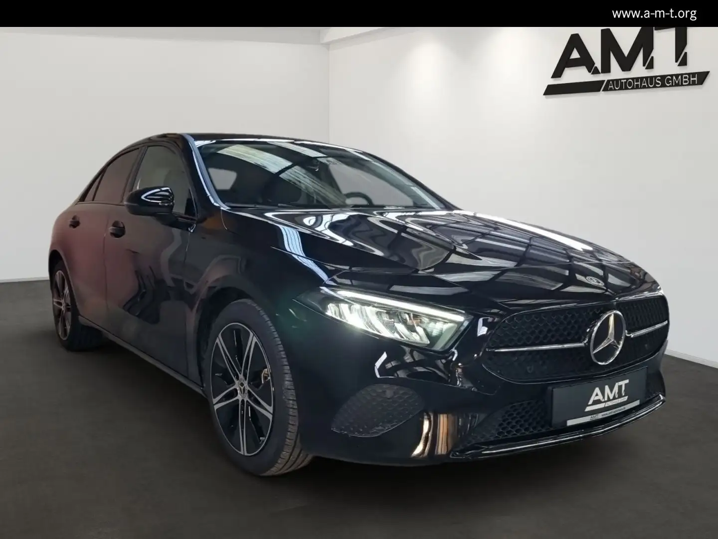 Mercedes-Benz A 200 Limousine Progressive/Navi/Autom/Klima/LED Negro - 2