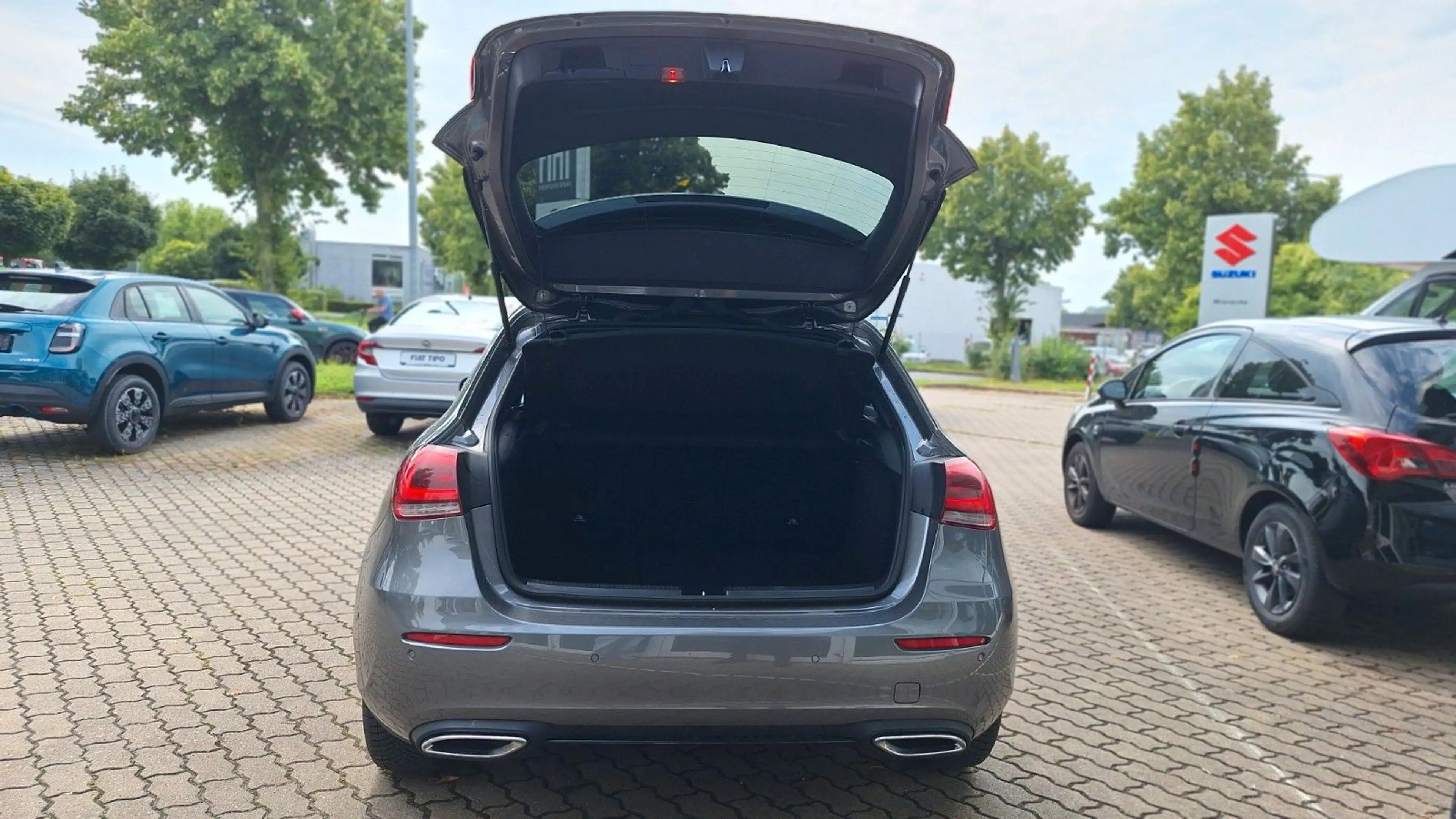 Mercedes-Benz A 200 Progressive — photo 13