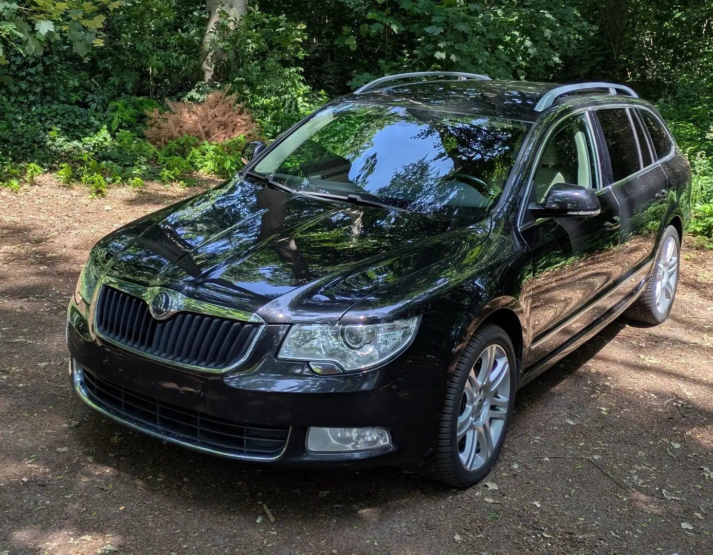 Skoda Superb Superb Combi 3.6 V6 4x4Elegance 1 HD. Schwarz - 1