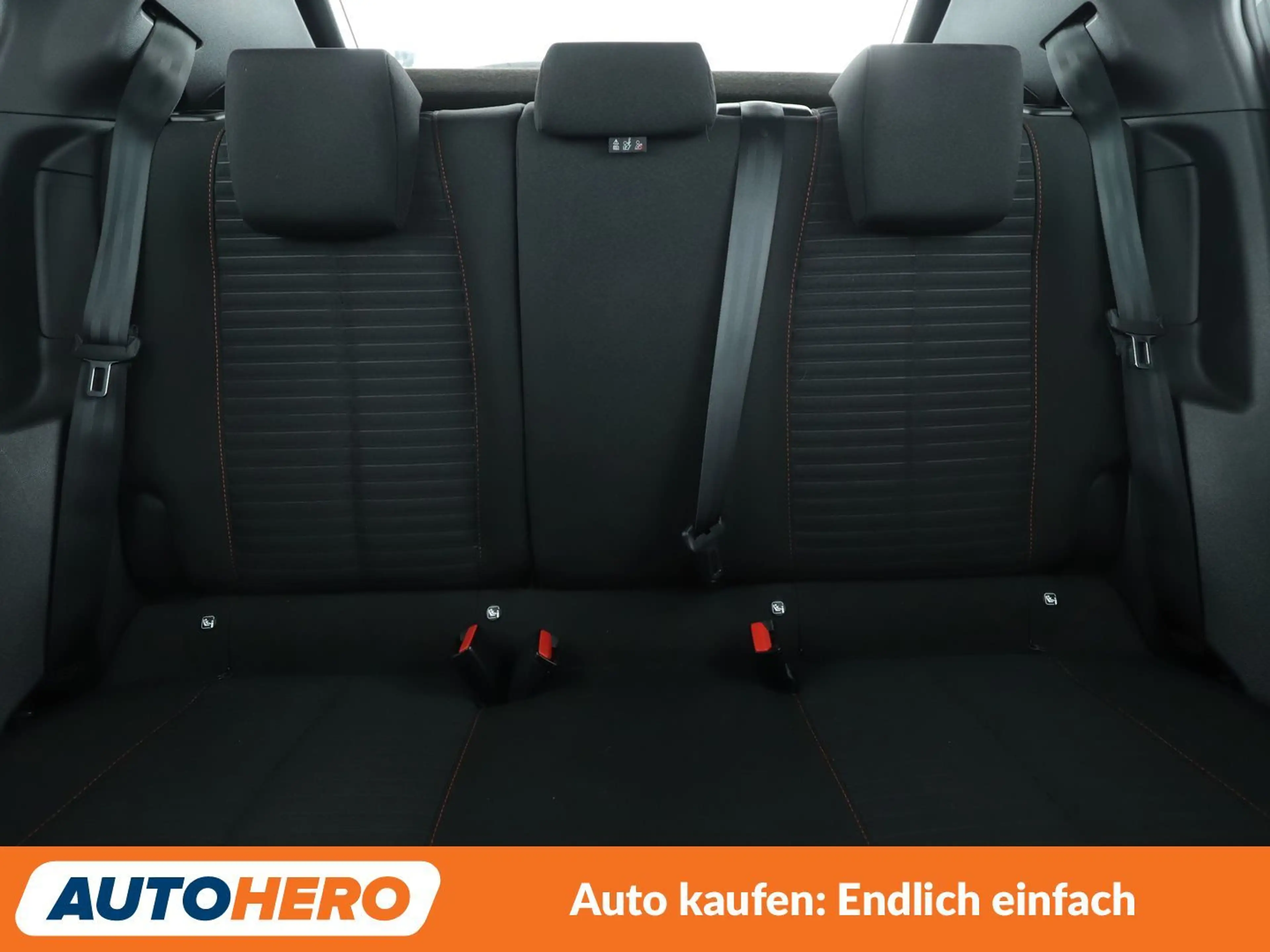 Peugeot e-2008 electric drive 100 kW Active Pack *NAV*TEMPO*CAM* — photo 15