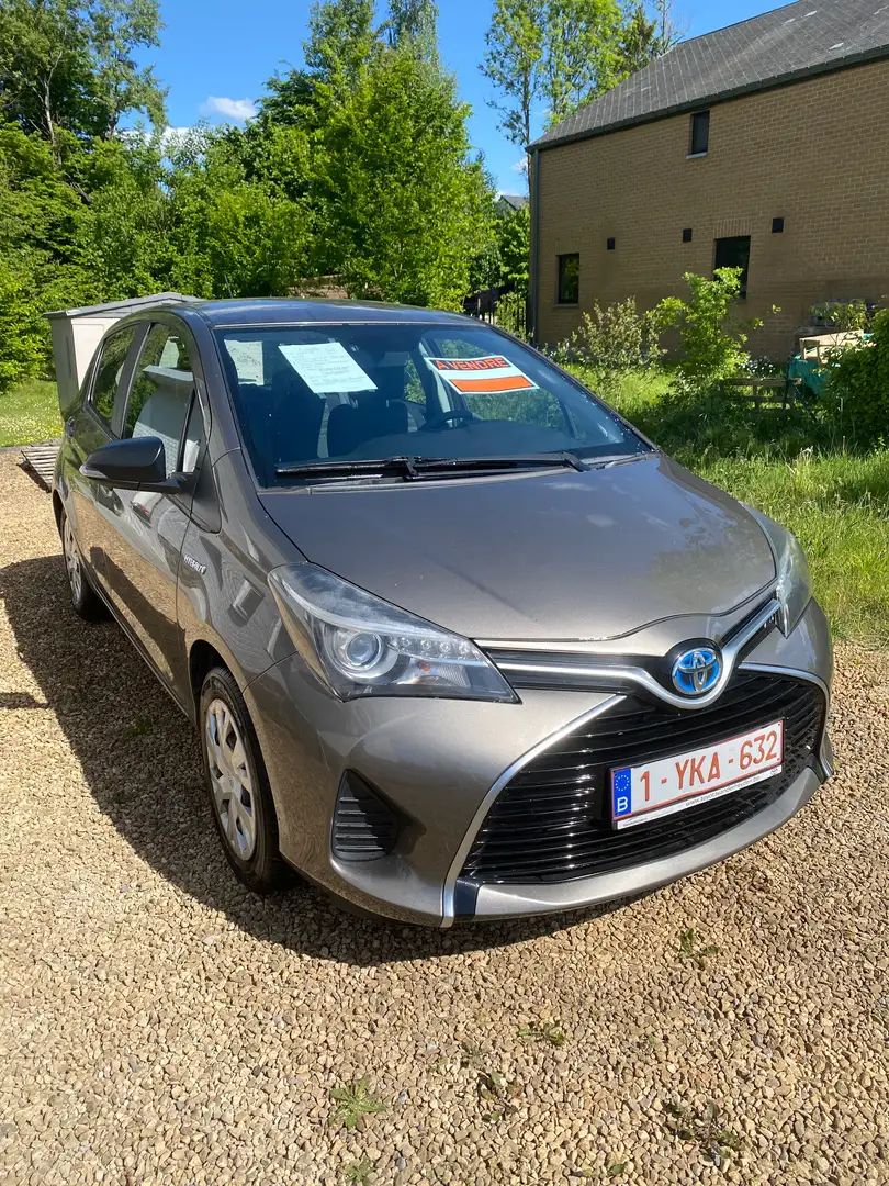 Toyota Yaris Brązowy - 2