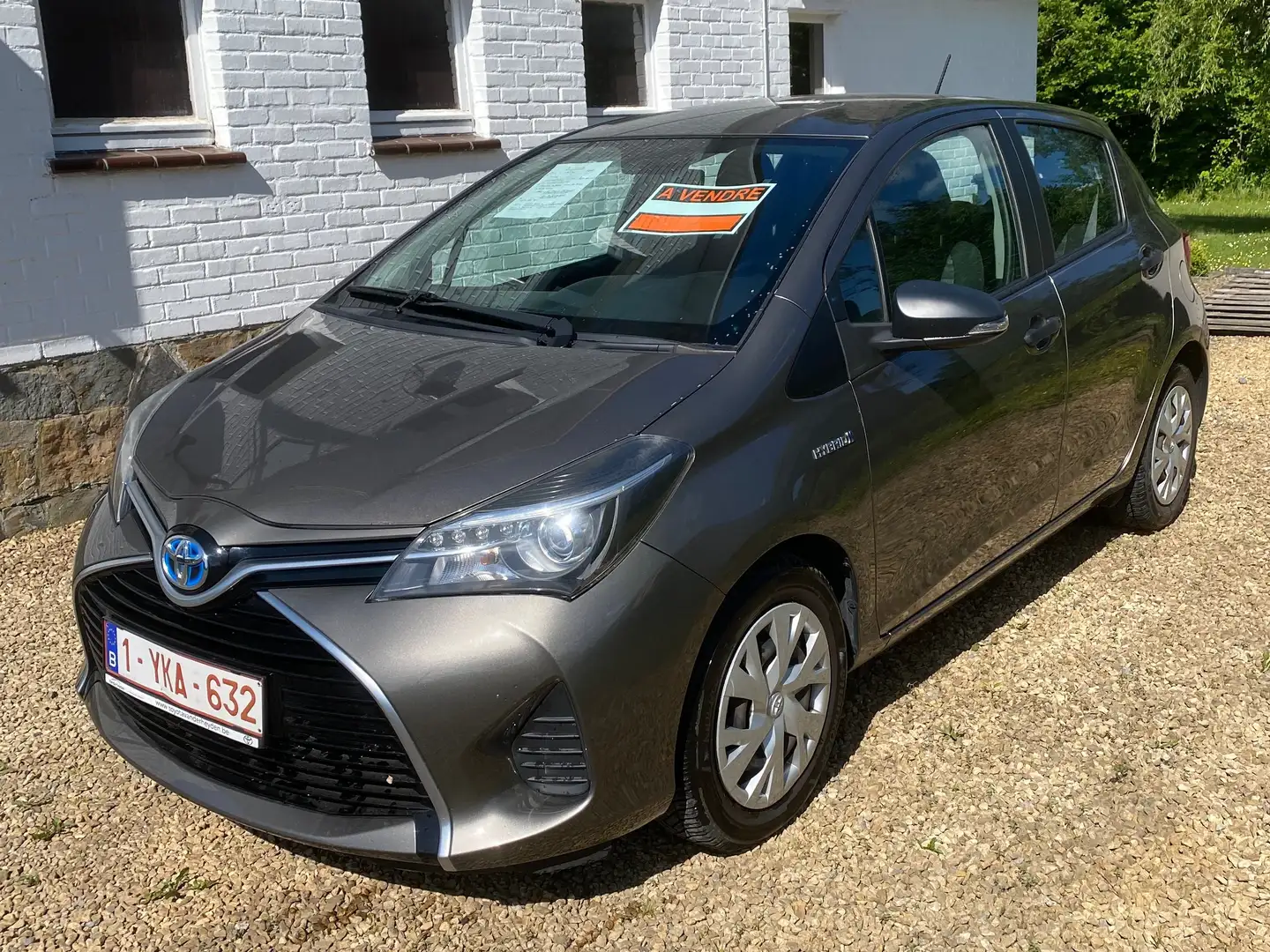 Toyota Yaris Brązowy - 1