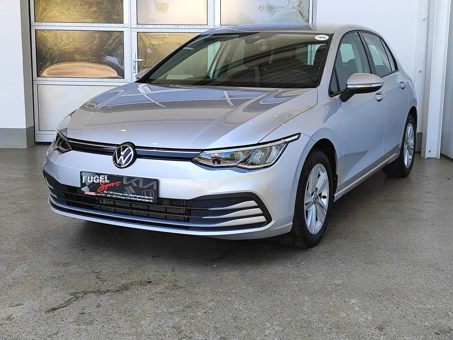 Volkswagen Golf 1.5 TSI Life virt.Cock.|LED|Winter|Navi Silber - 2