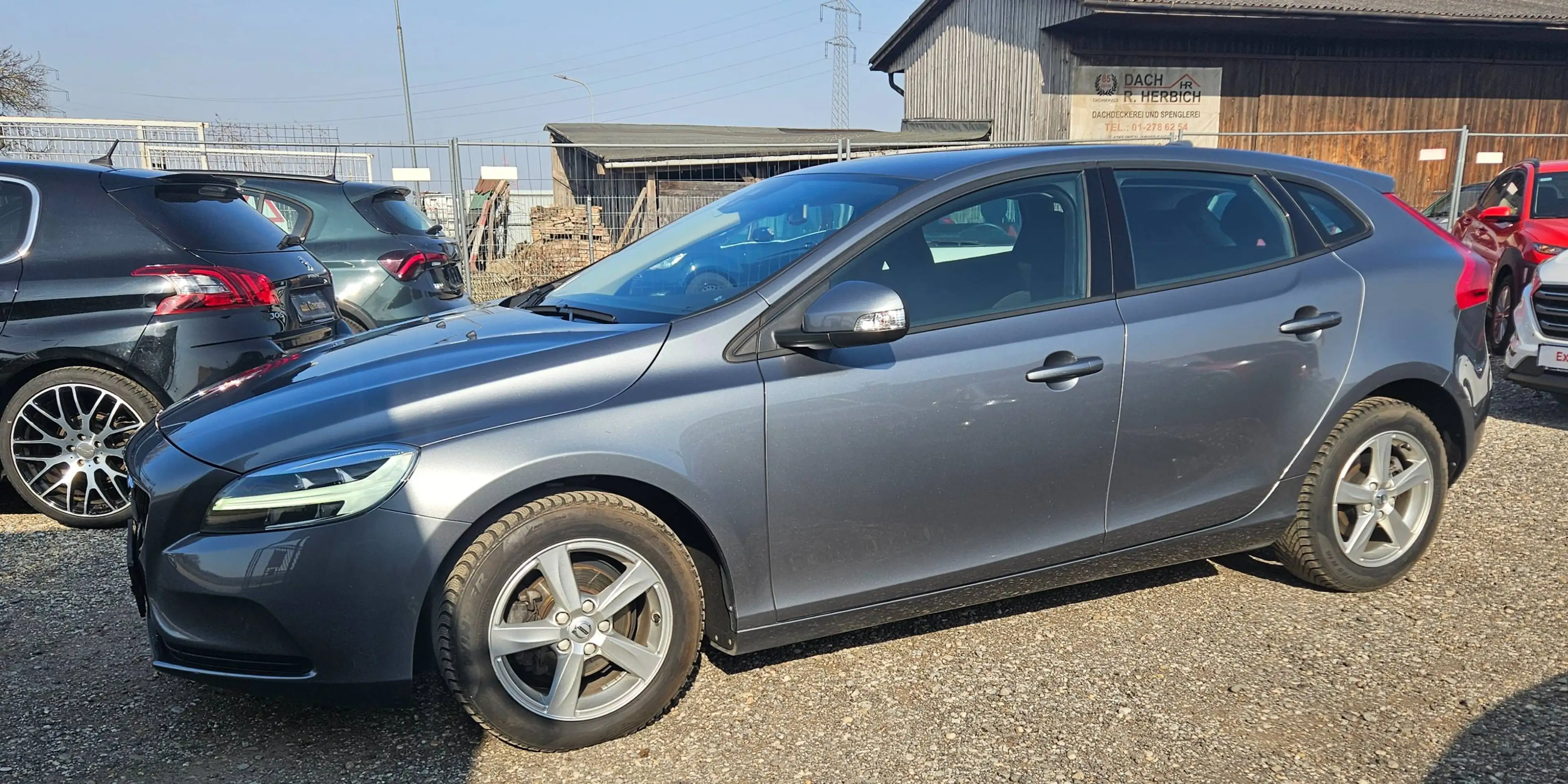 Volvo V40 — photo 4