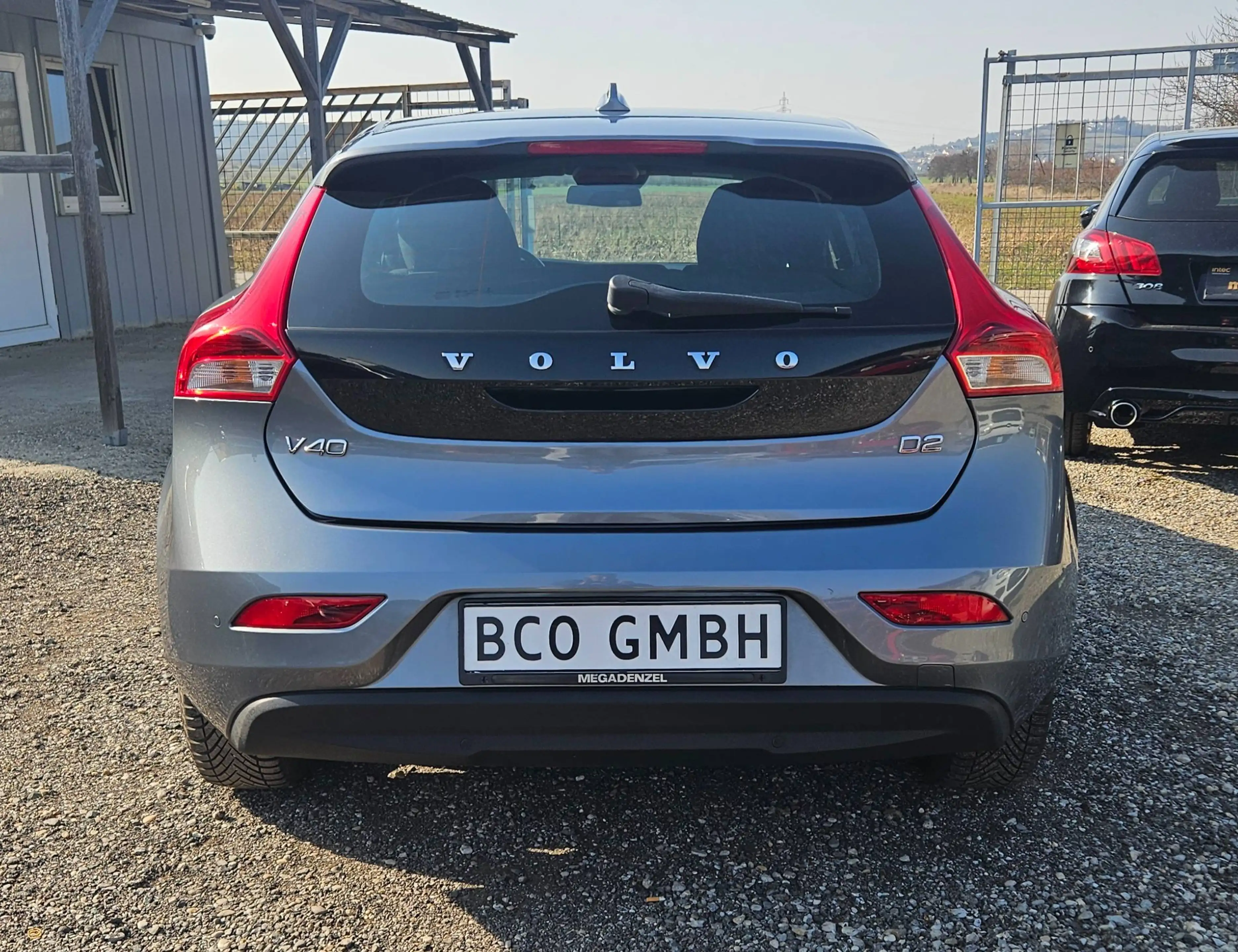 Volvo V40 — photo 10
