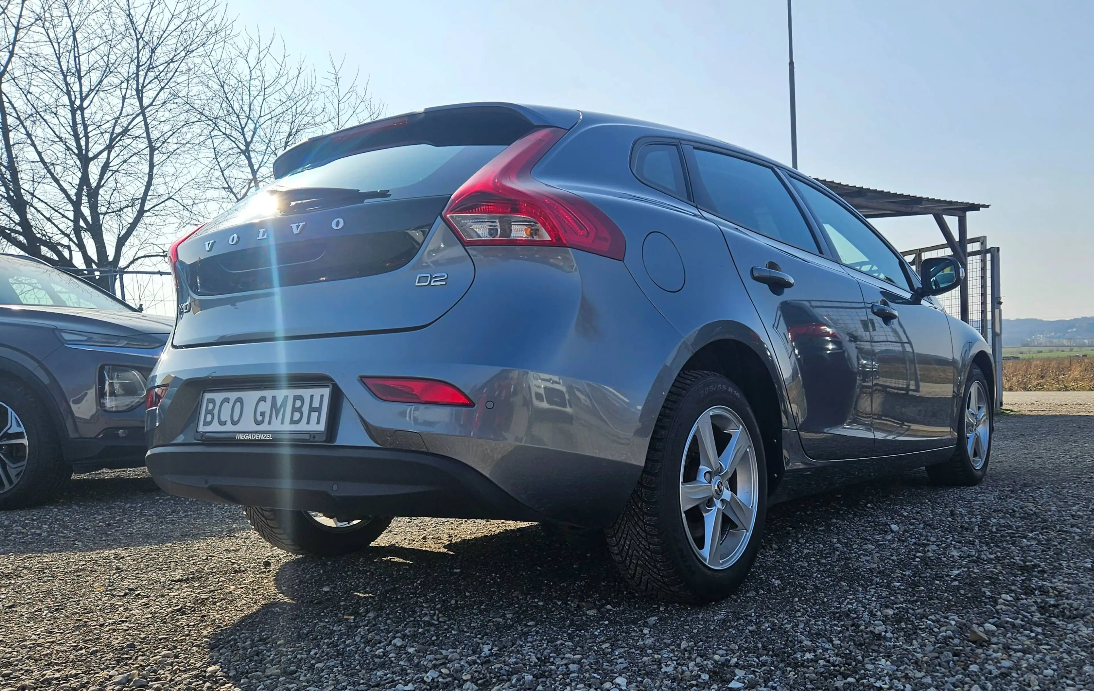 Volvo V40 — photo 9