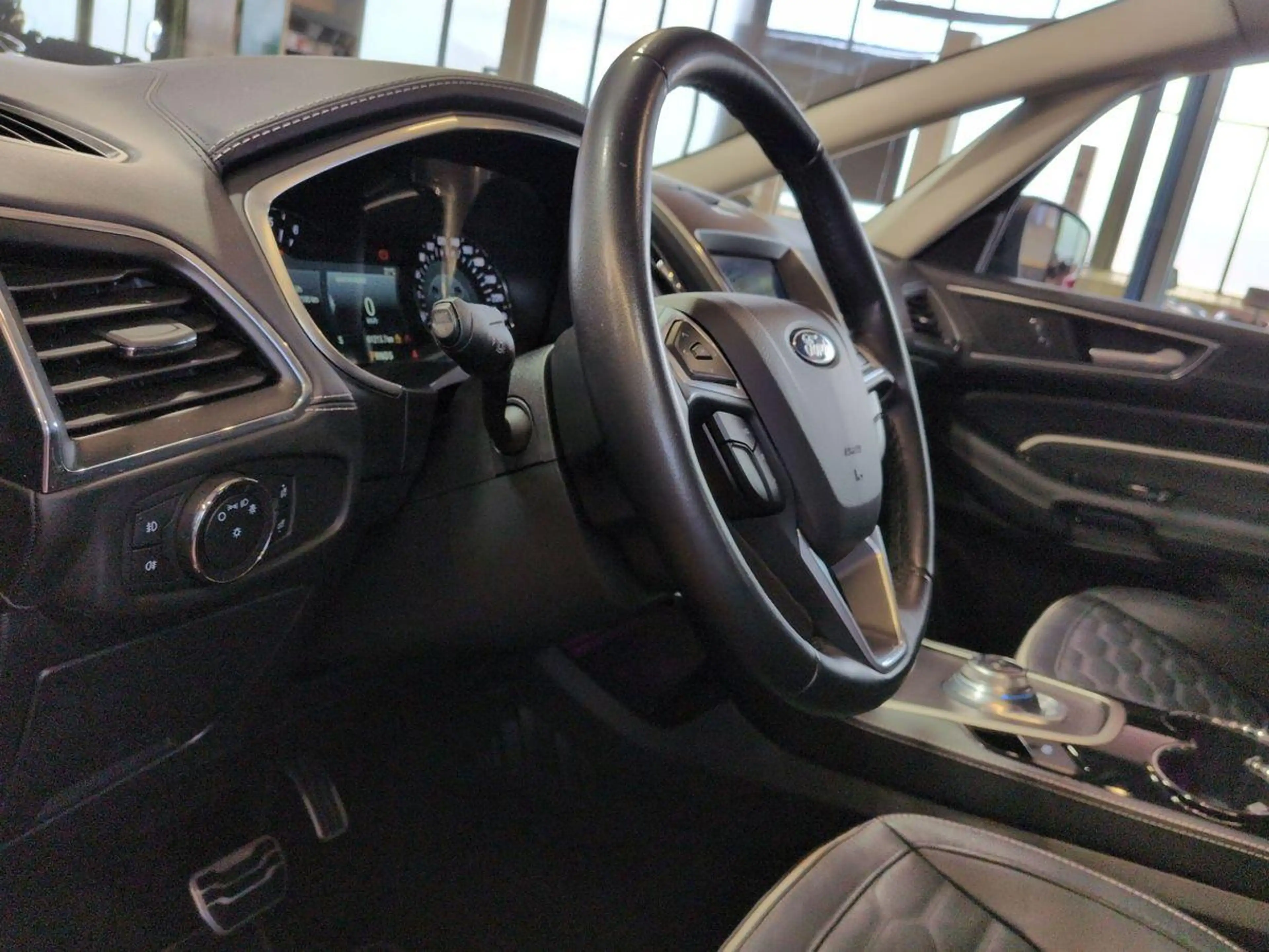 Ford S-Max Vignale 2.0L / Fahrassistenz-System / B&O — photo 8