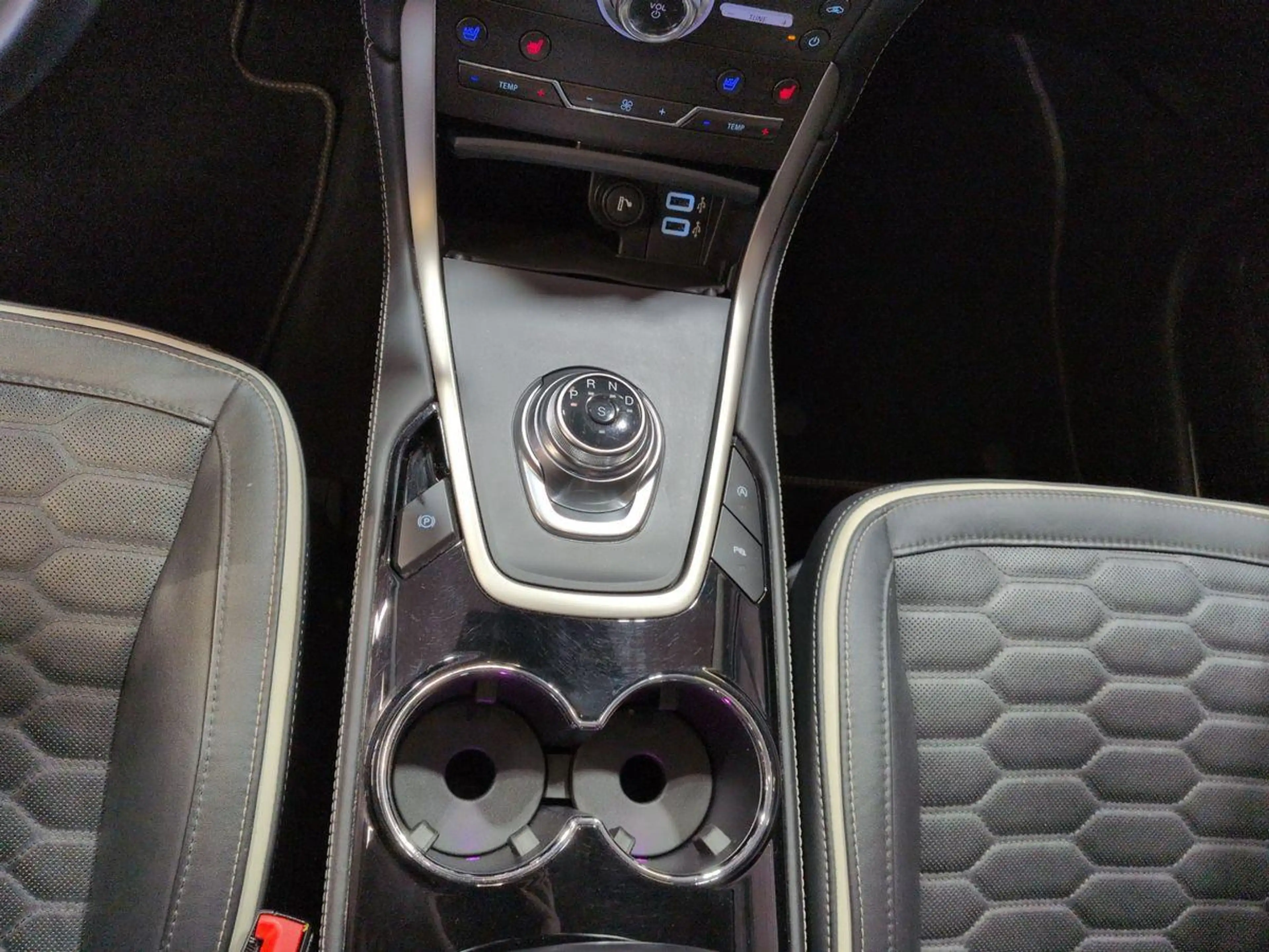 Ford S-Max Vignale 2.0L / Fahrassistenz-System / B&O — photo 7