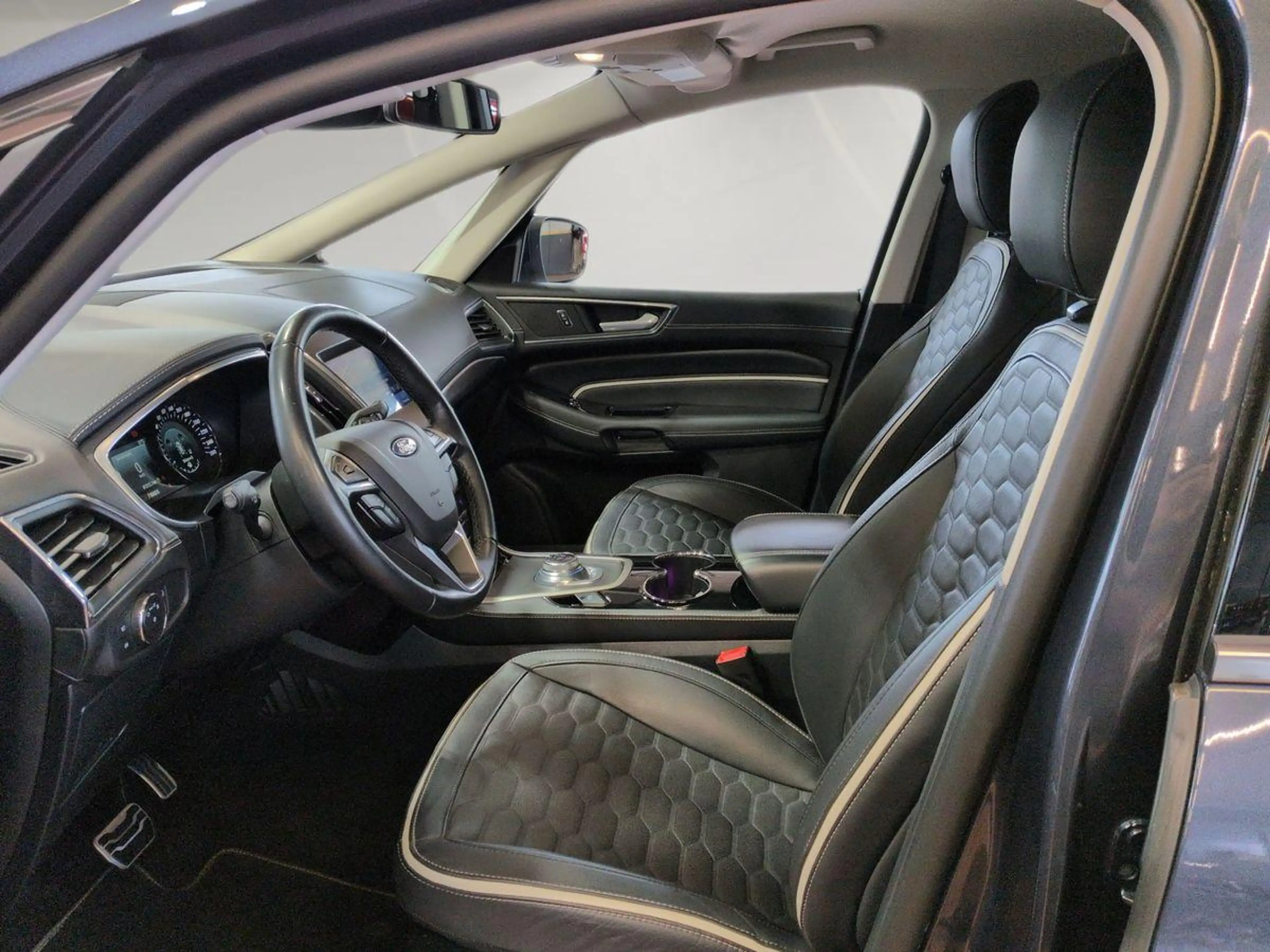 Ford S-Max Vignale 2.0L / Fahrassistenz-System / B&O — photo 15