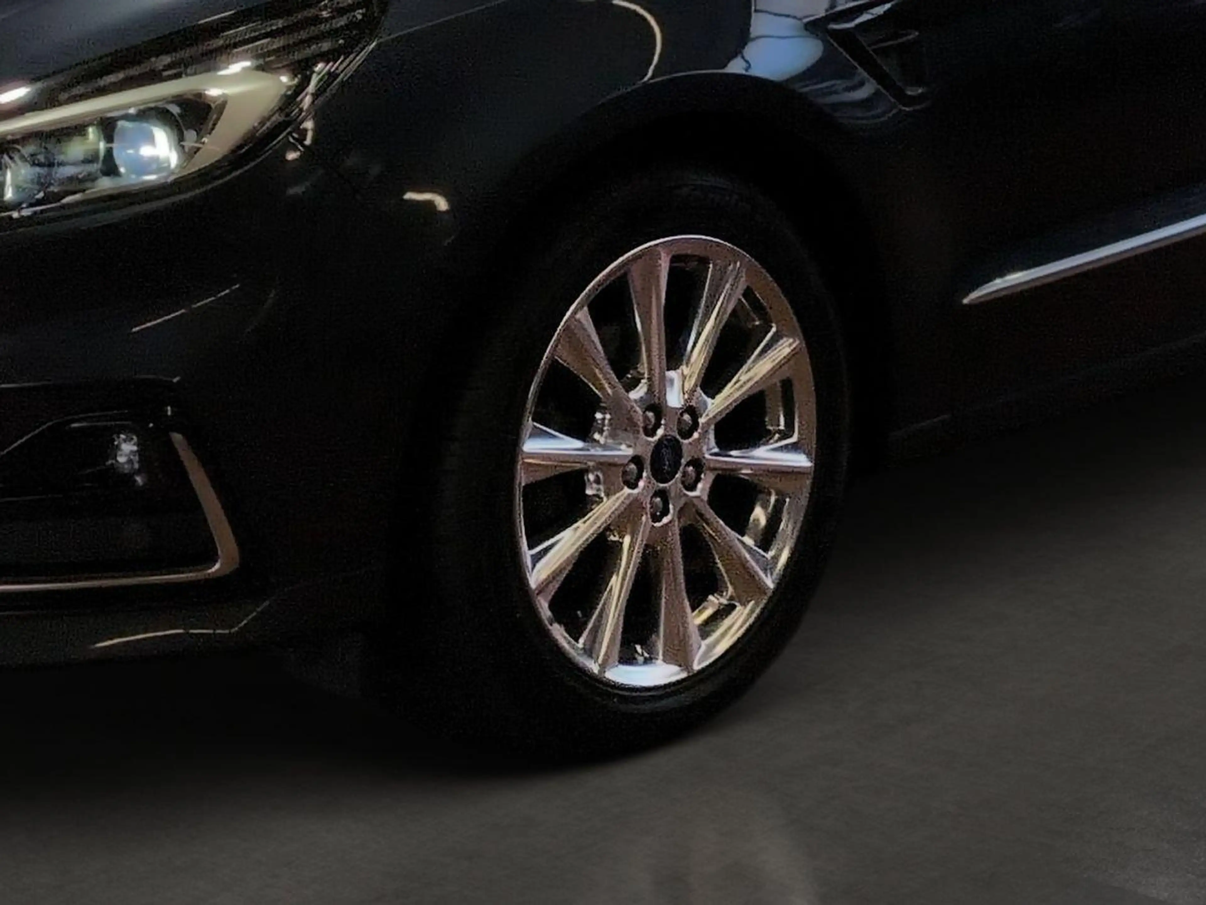 Ford S-Max Vignale 2.0L / Fahrassistenz-System / B&O — photo 14