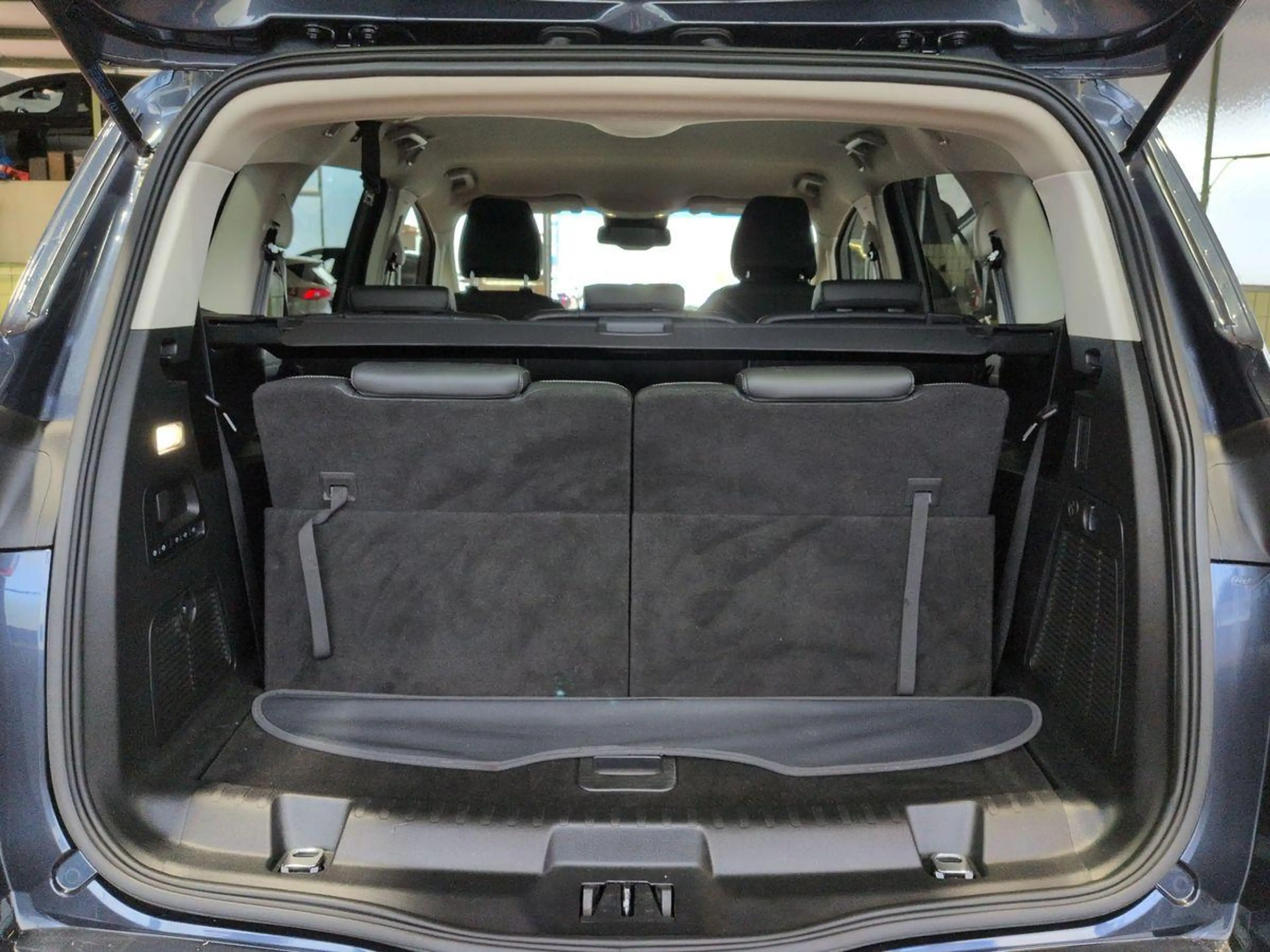Ford S-Max Vignale 2.0L / Fahrassistenz-System / B&O — photo 4