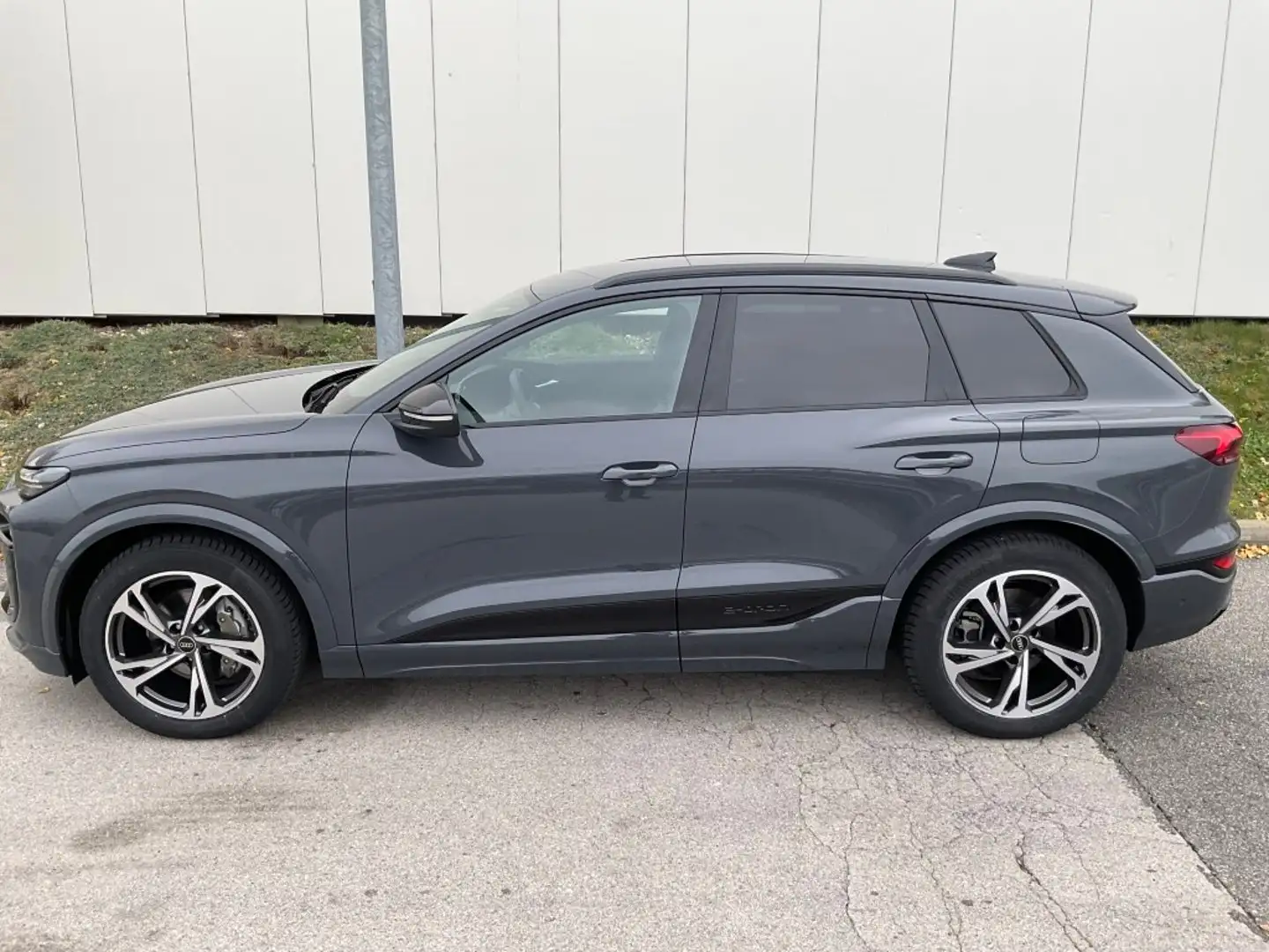Audi Q6 e-tron e-tron performance business Gris - 2