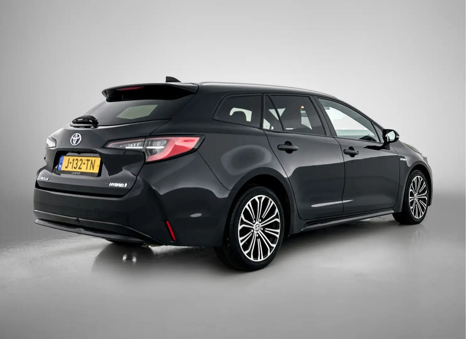Toyota Corolla Touring Sports 1.8 Hybrid Dynamic | Getinte ramen Noir - 2