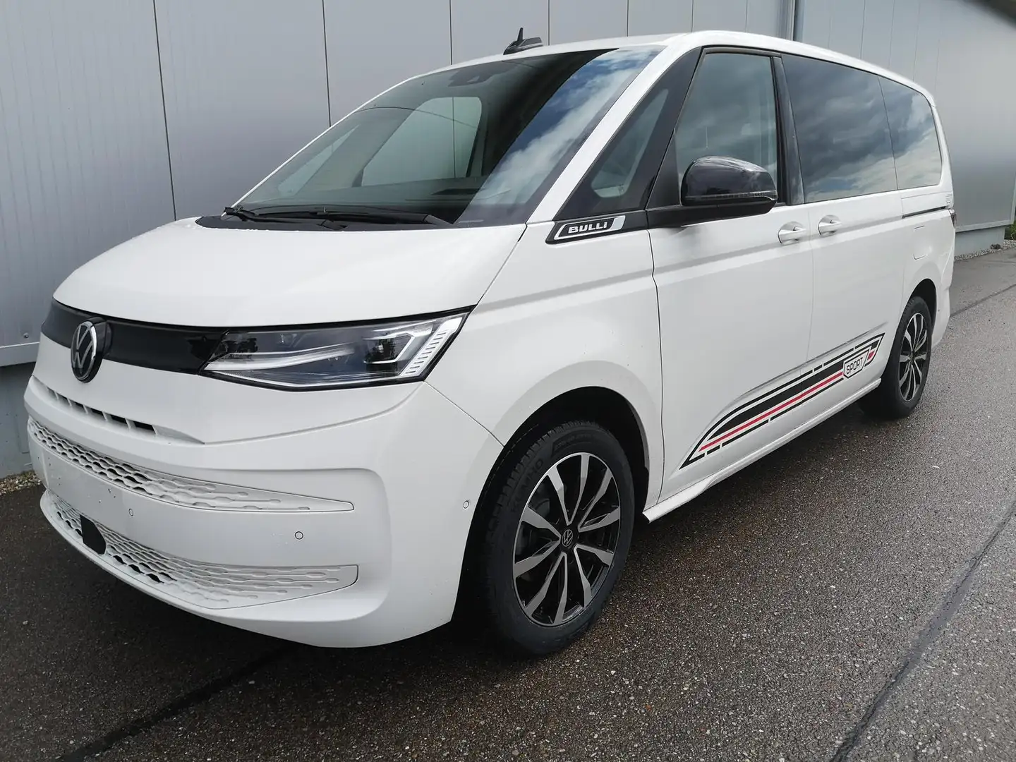 Volkswagen T7 Multivan 2,0TDI DSG Sport Edition Lite LÜ 5 Sitzer Wit - 1
