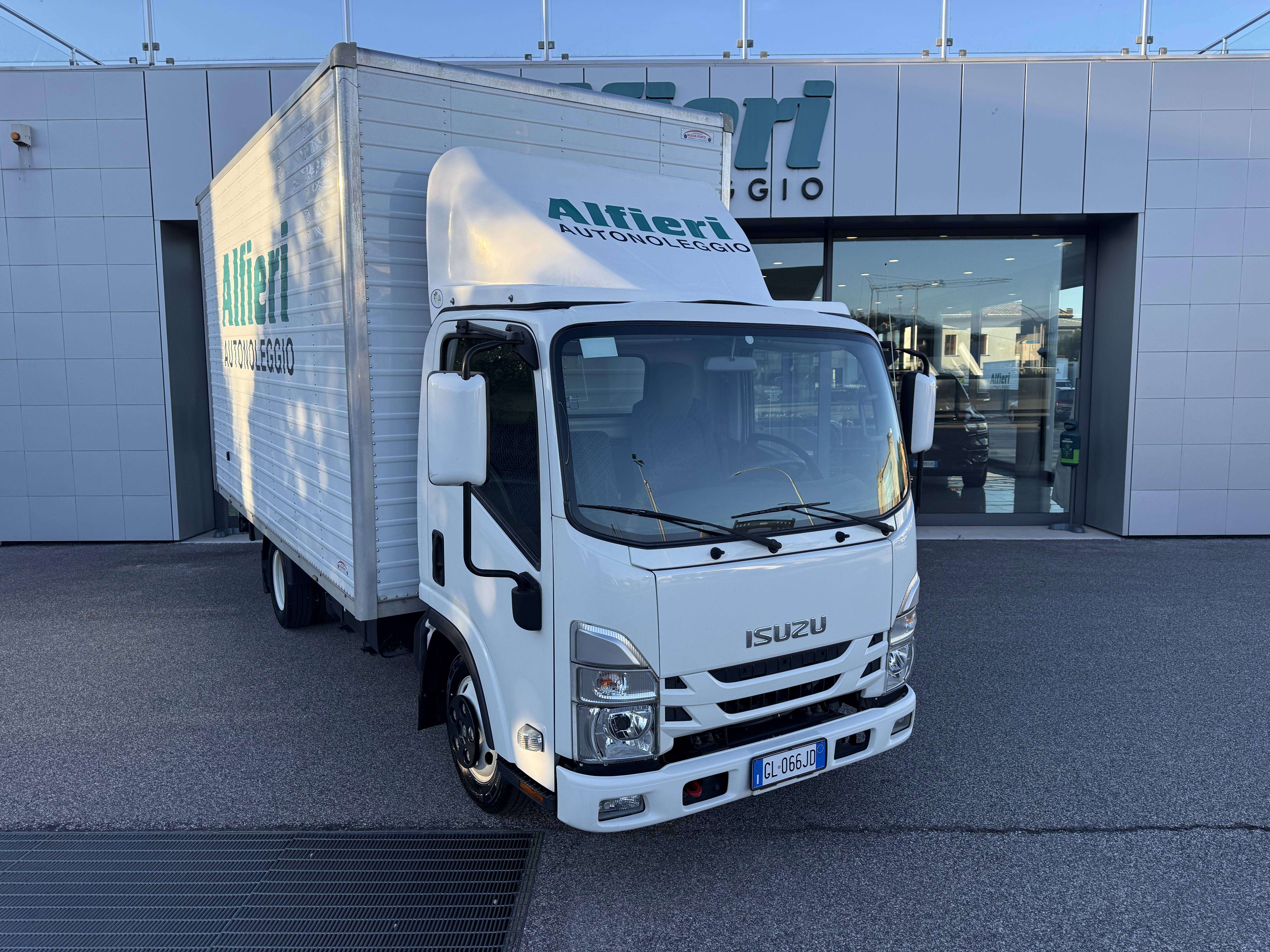 2022 Isuzu Elf / N-Series