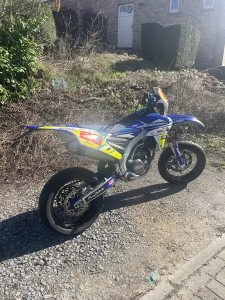 Yamaha WR 450 - foto 3