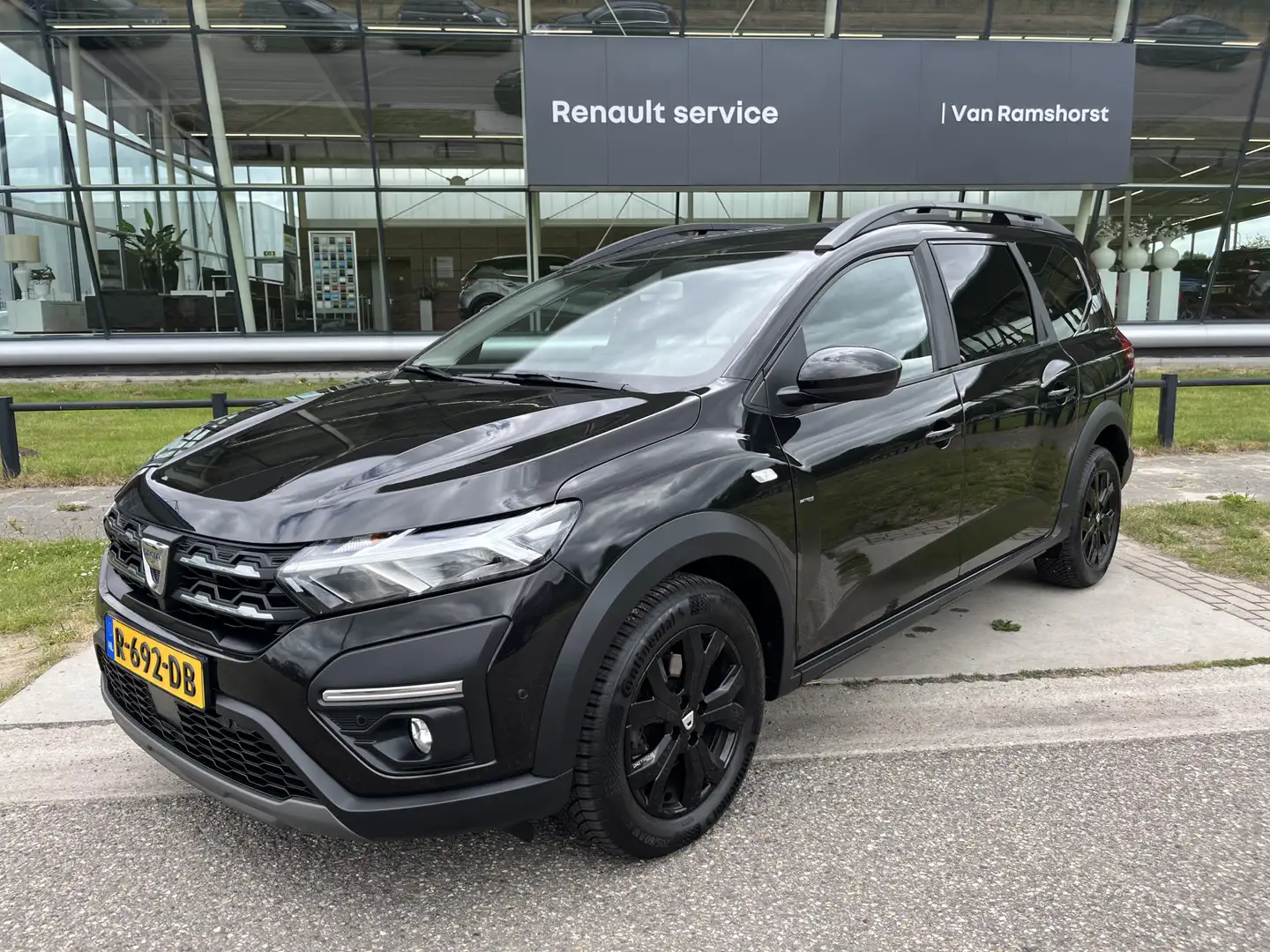 Dacia Jogger 1.0 TCe Extreme 7-persoons / Apple Carplay - Andro Zwart - 1