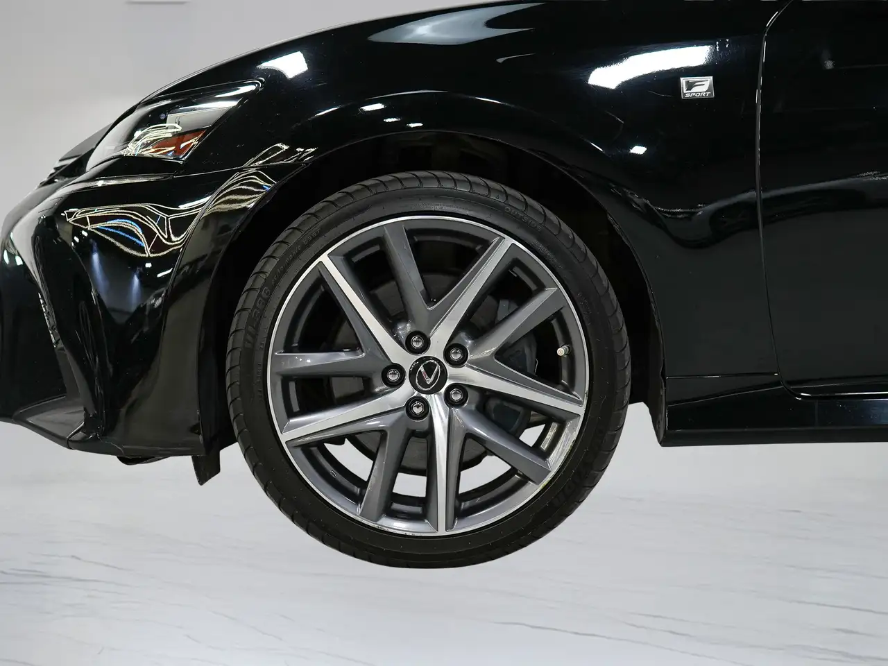 Lexus GS снимка Lexus GS