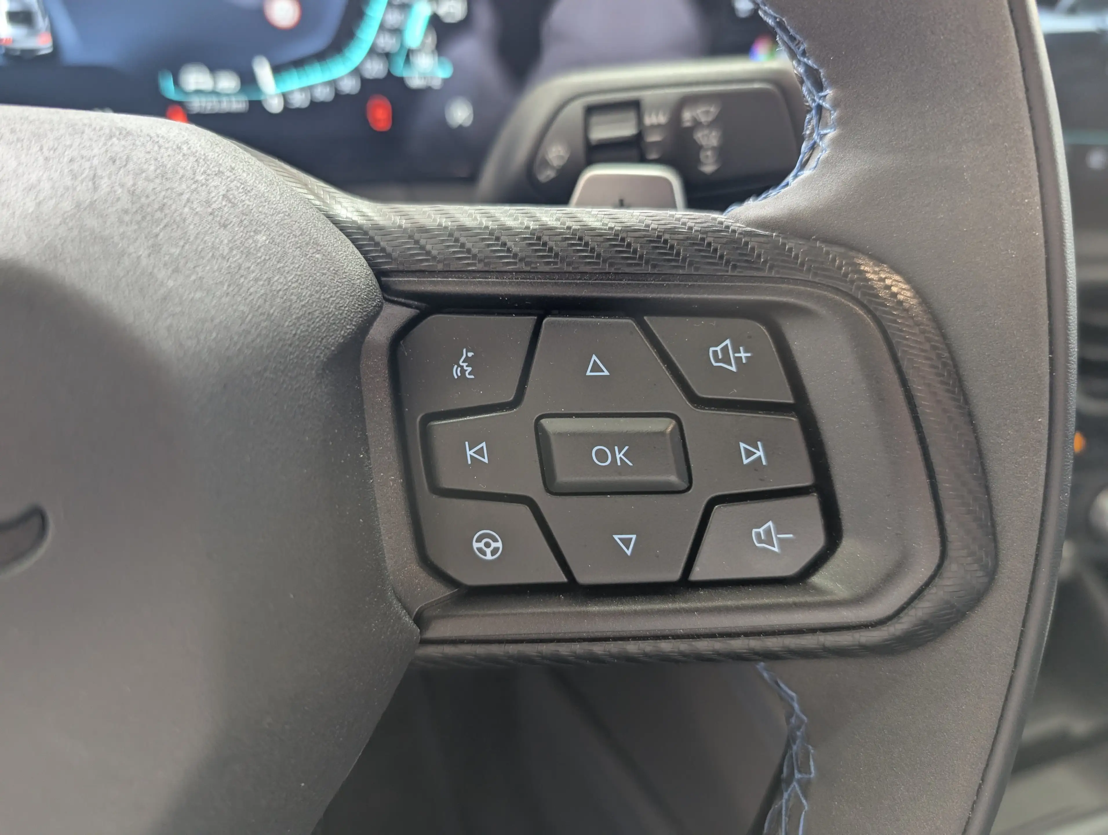 Ford Mustang 5.0 V8 DARK HORSE — photo 15