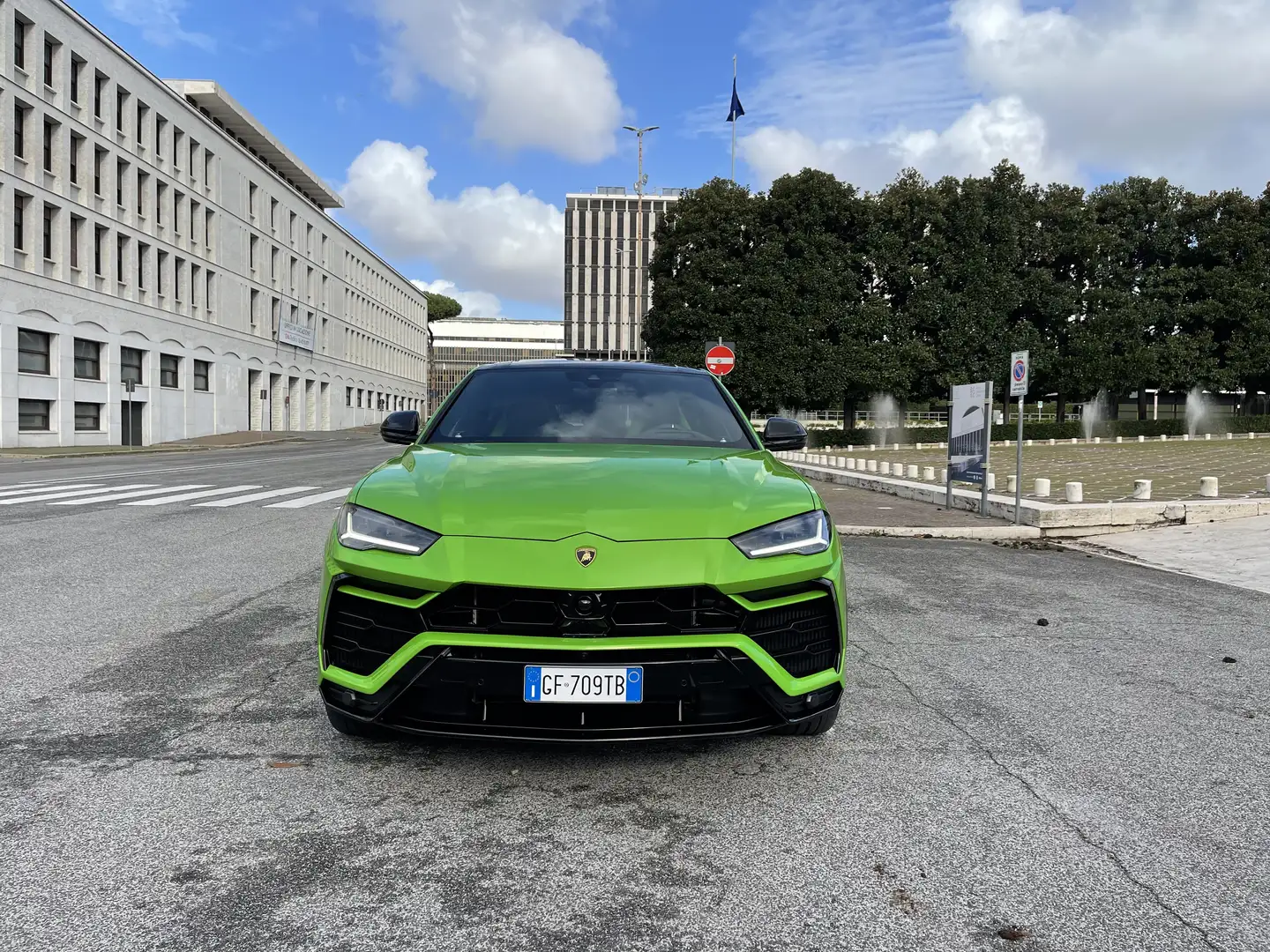 Lamborghini Urus PEARL CAPSULE - 2