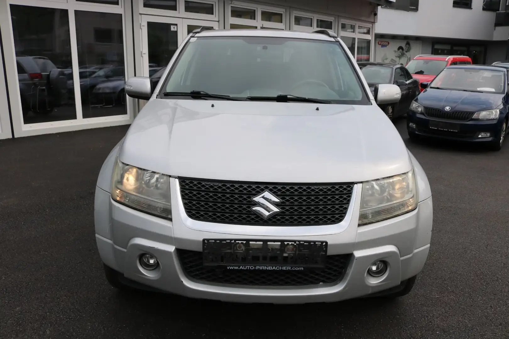 Suzuki Grand Vitara 1,9 DDiS special Grau - 2