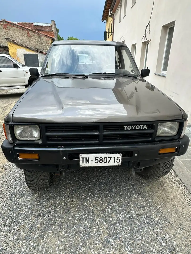 Toyota Hilux 2.4 double cab LN 65 - 2
