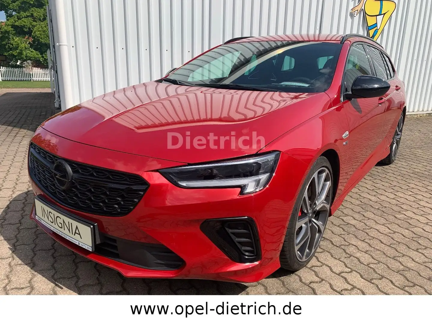 Opel Insignia Sports Tourer GSi 4x4 2.0 Turbo Rot - 1