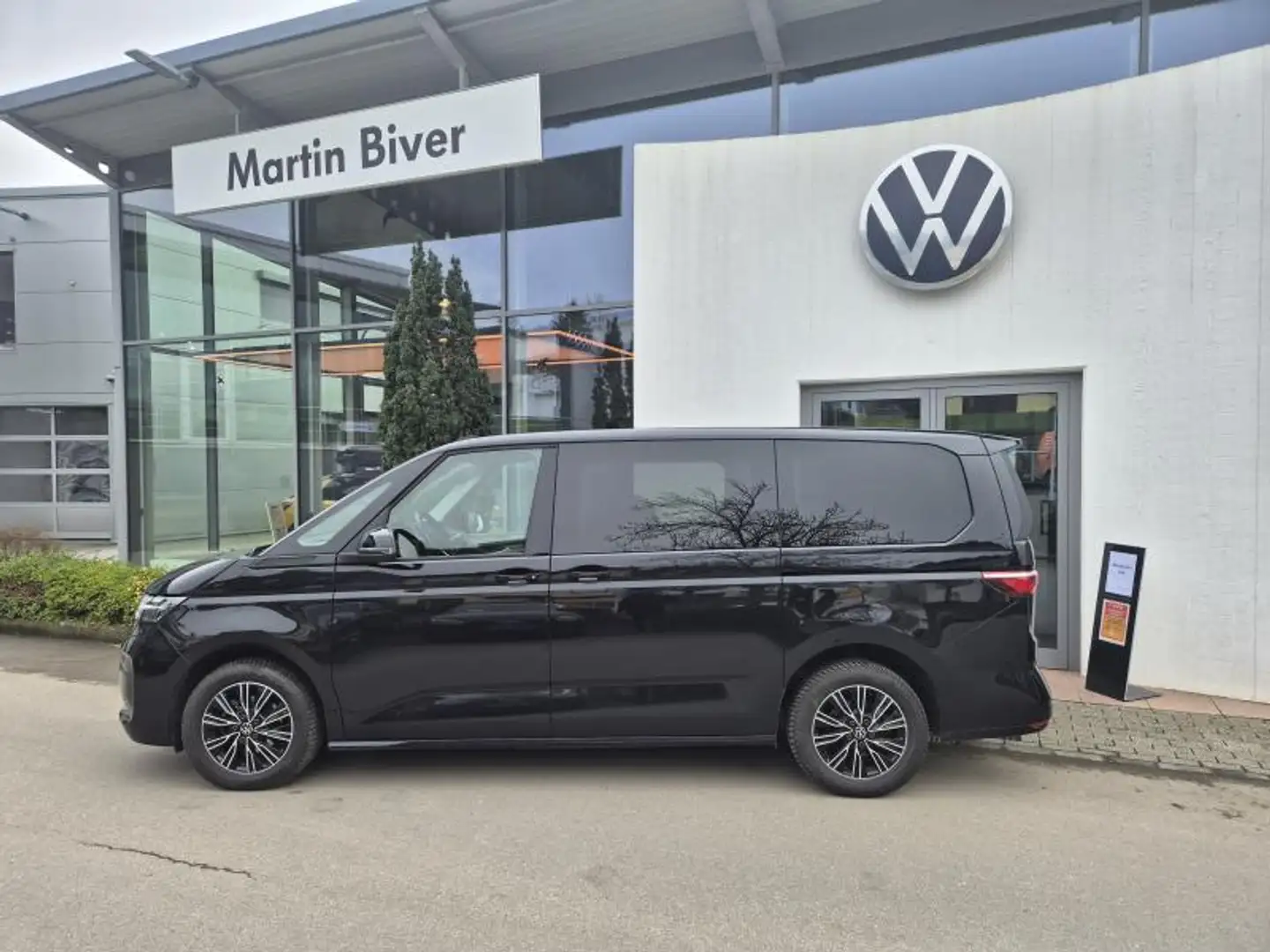 Volkswagen LT T7 Multivan Life Negro - 2