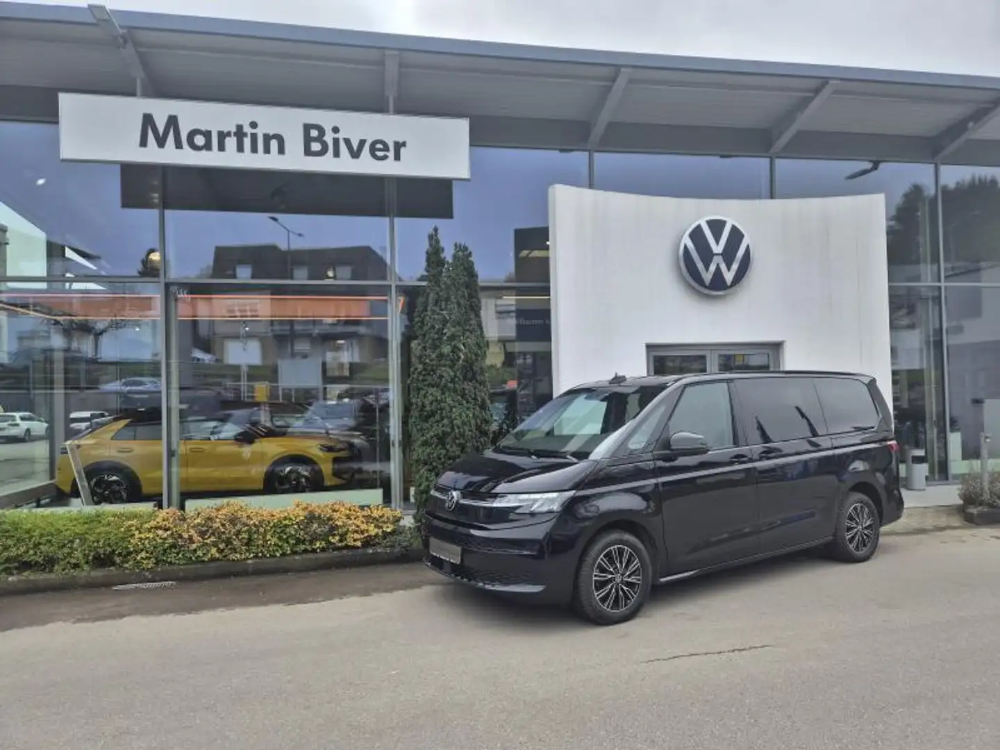 Volkswagen LT T7 Multivan Life Negro - 1