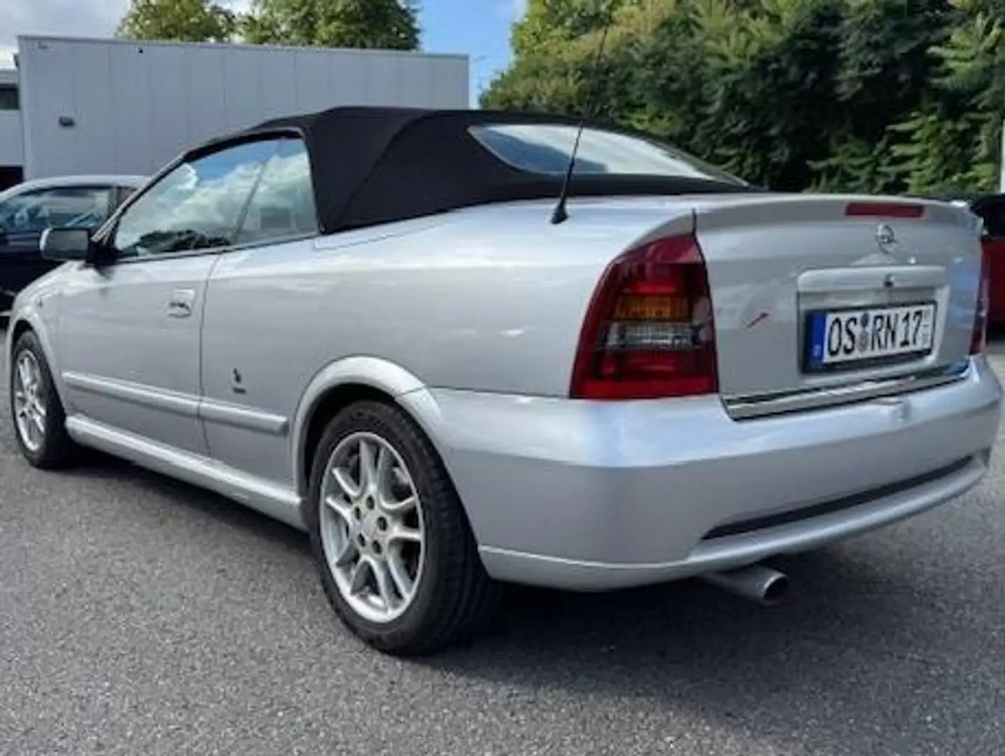 Opel Astra 1.8 16V Cabrio Gris - 2