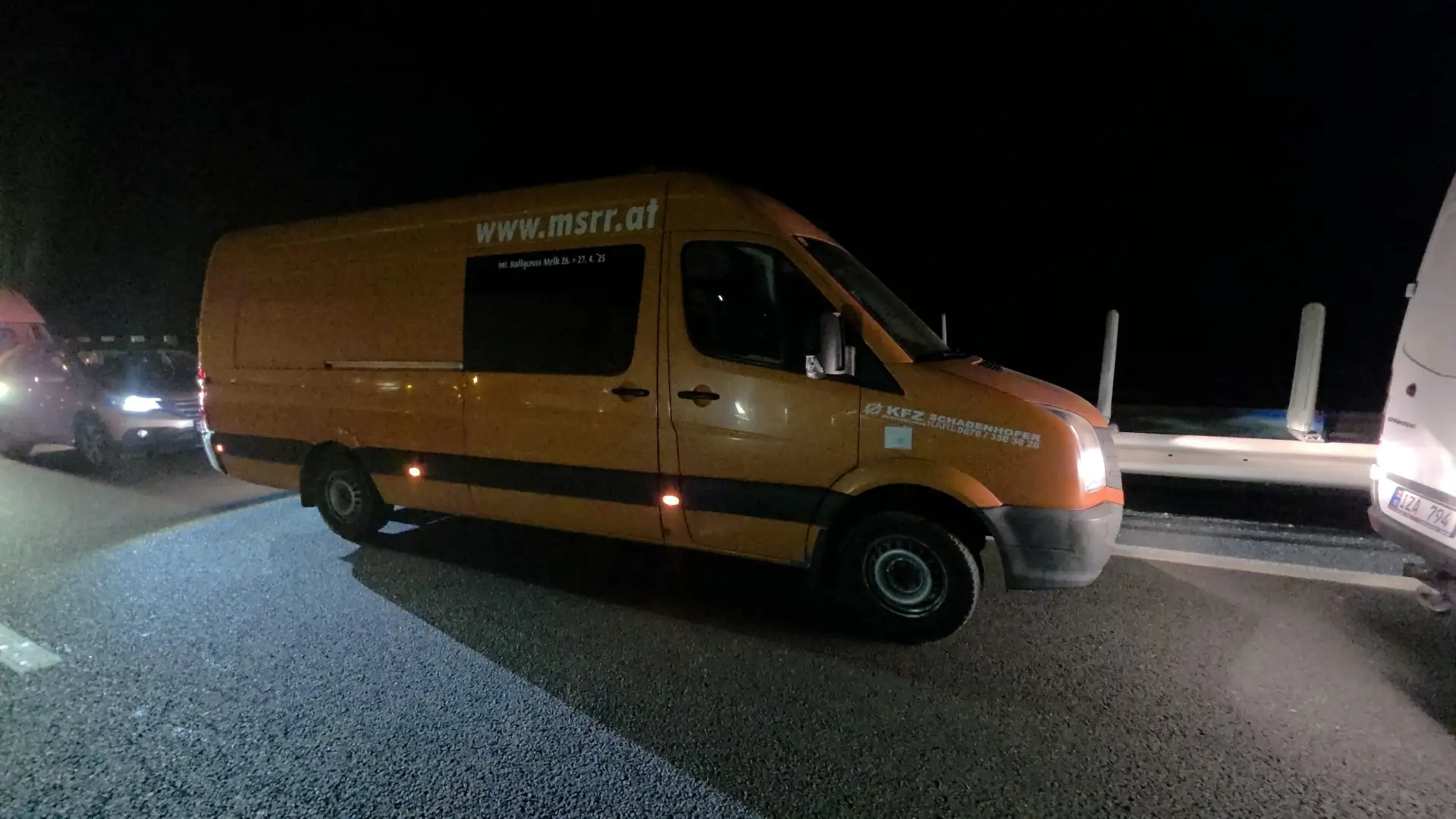 Volkswagen Crafter 2.0 BiTDI - 1