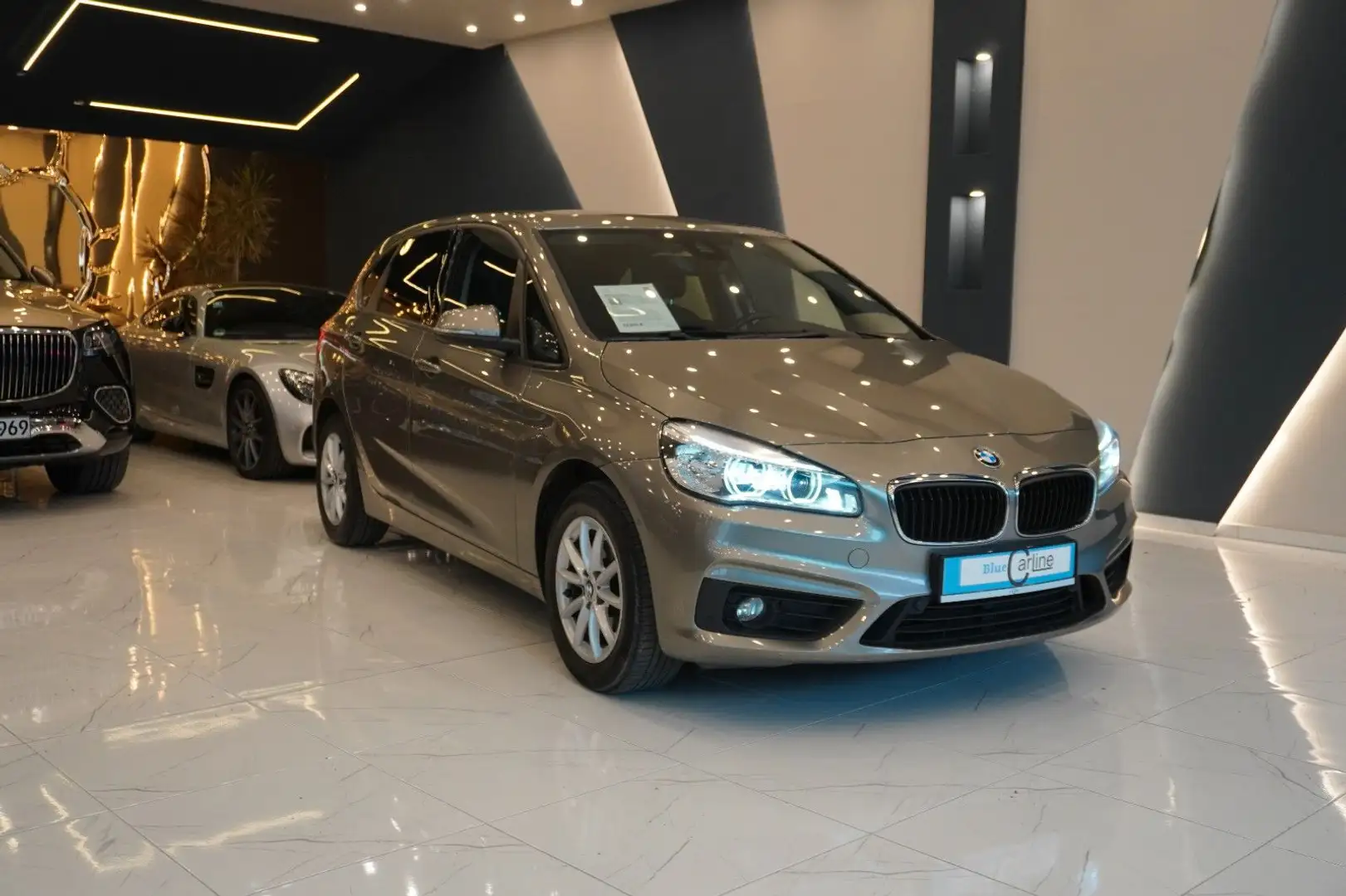 BMW 220 Active Tourer 220 d*HIFI*AHK*PANO*LED*NAVI*SHZ Silber - 2