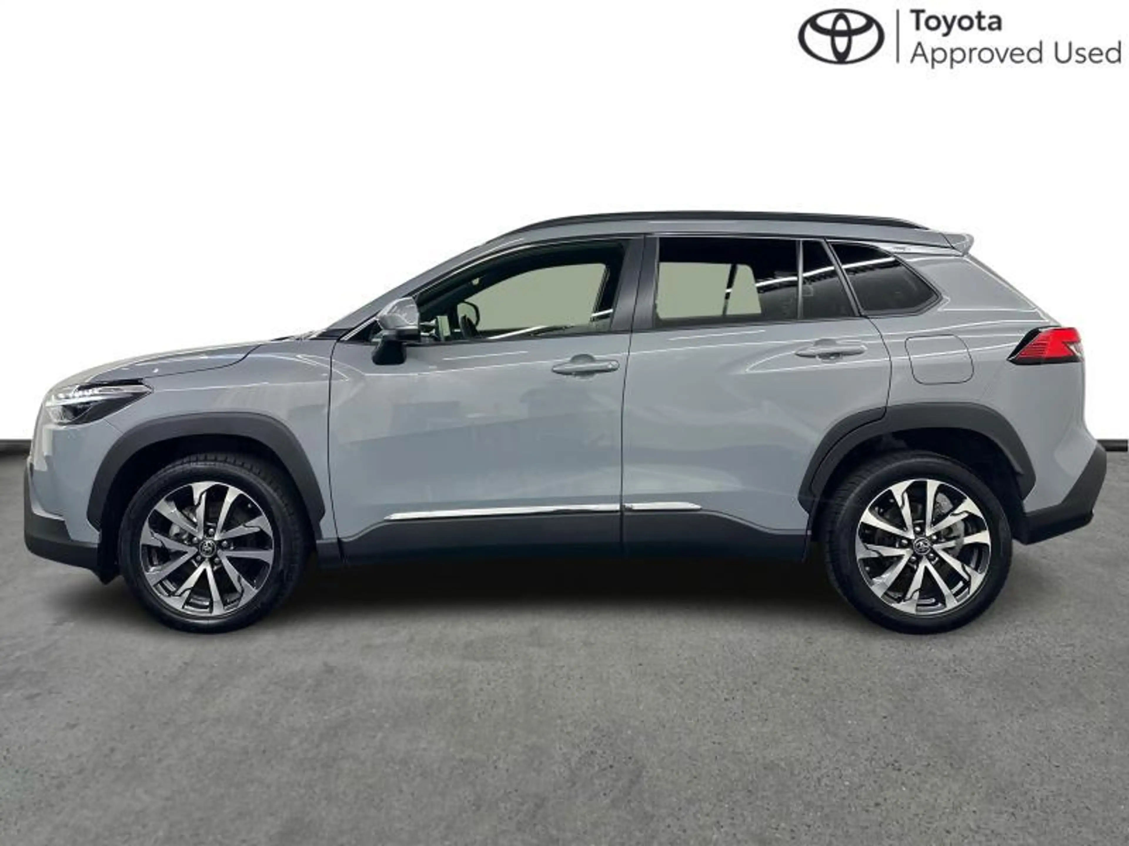 Toyota Corolla Cross 140hp HEV Style Luxury | winter pack — photo 5