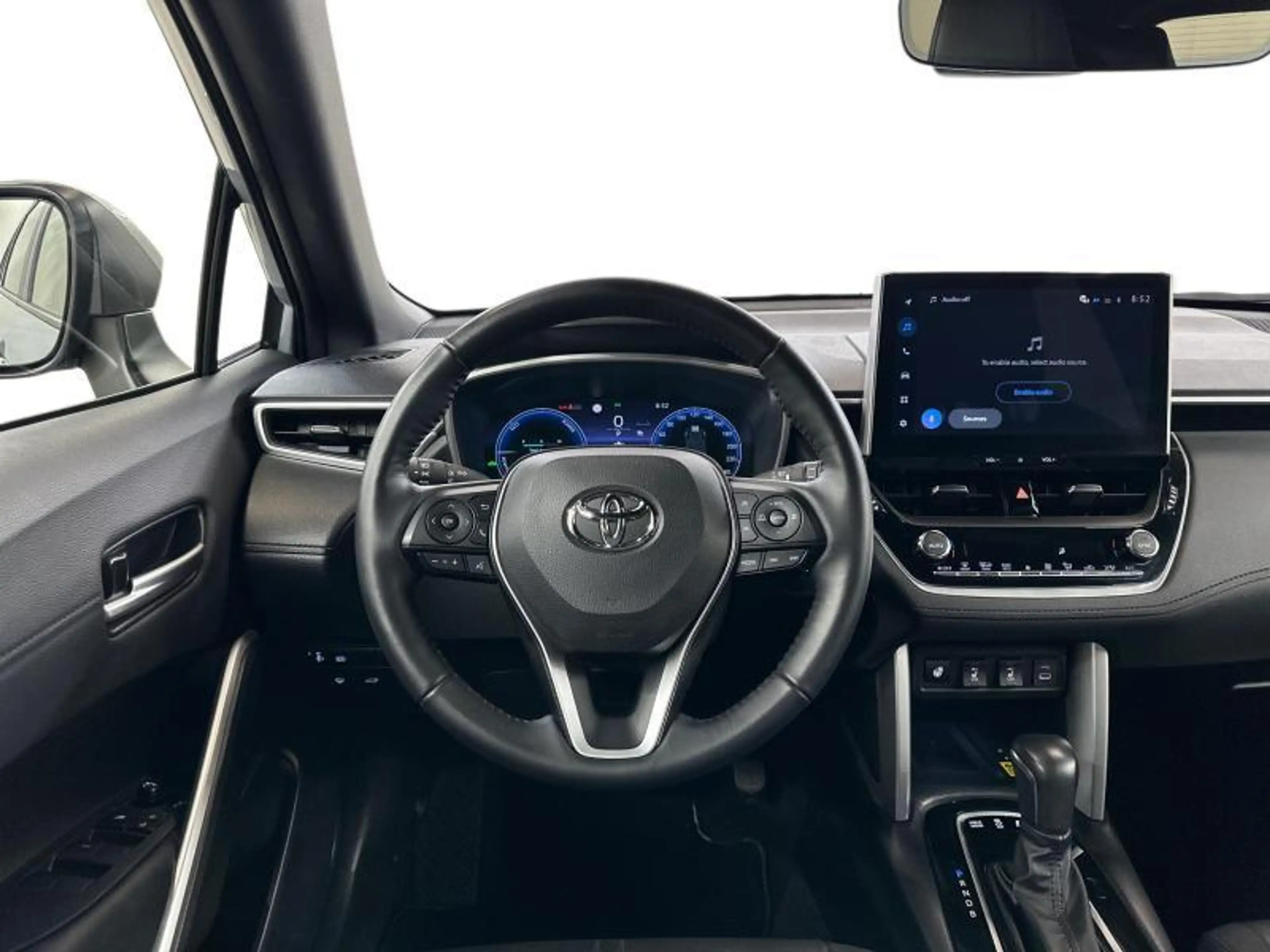 Toyota Corolla Cross 140hp HEV Style Luxury | winter pack — photo 10