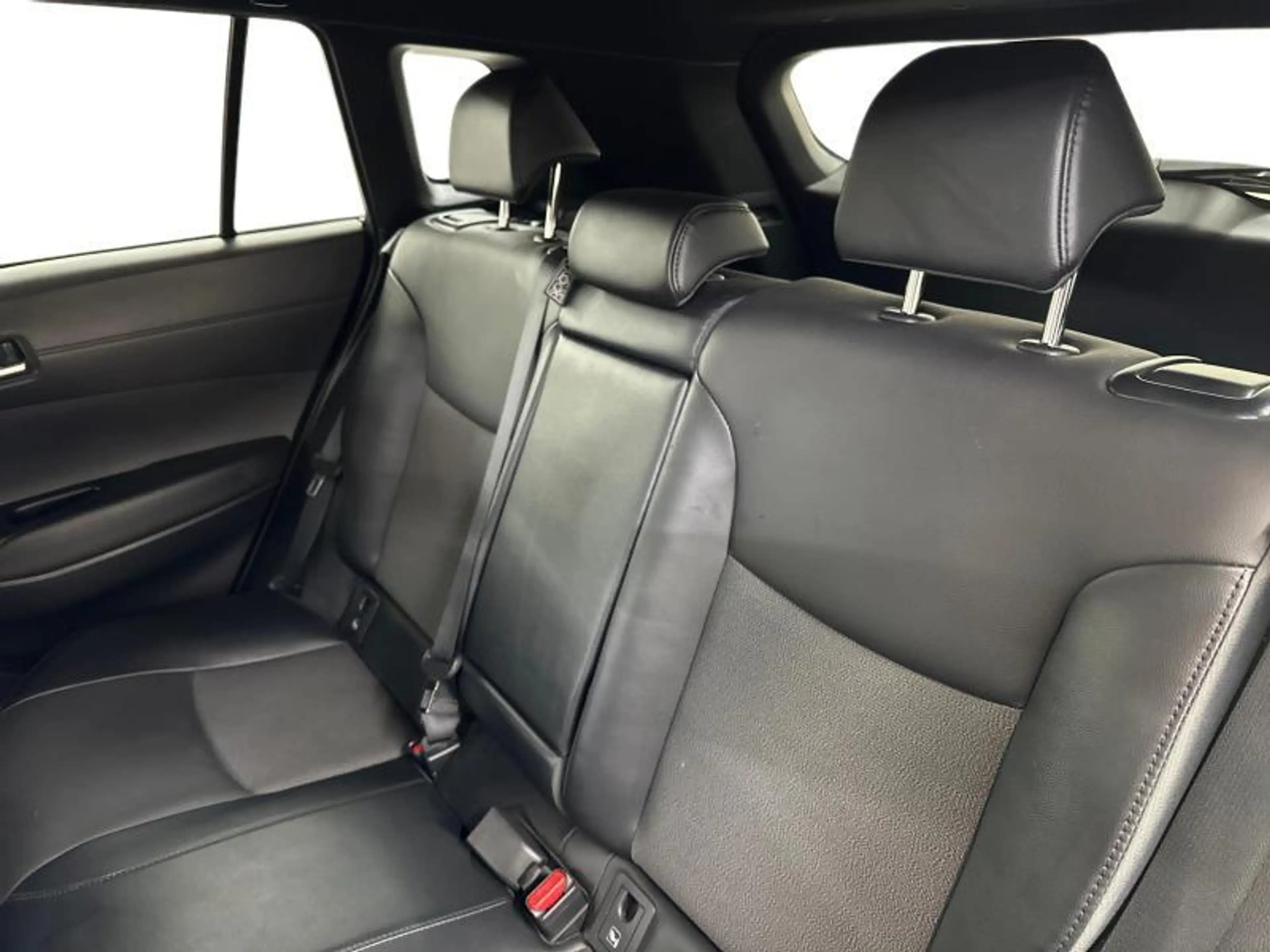 Toyota Corolla Cross 140hp HEV Style Luxury | winter pack — photo 12