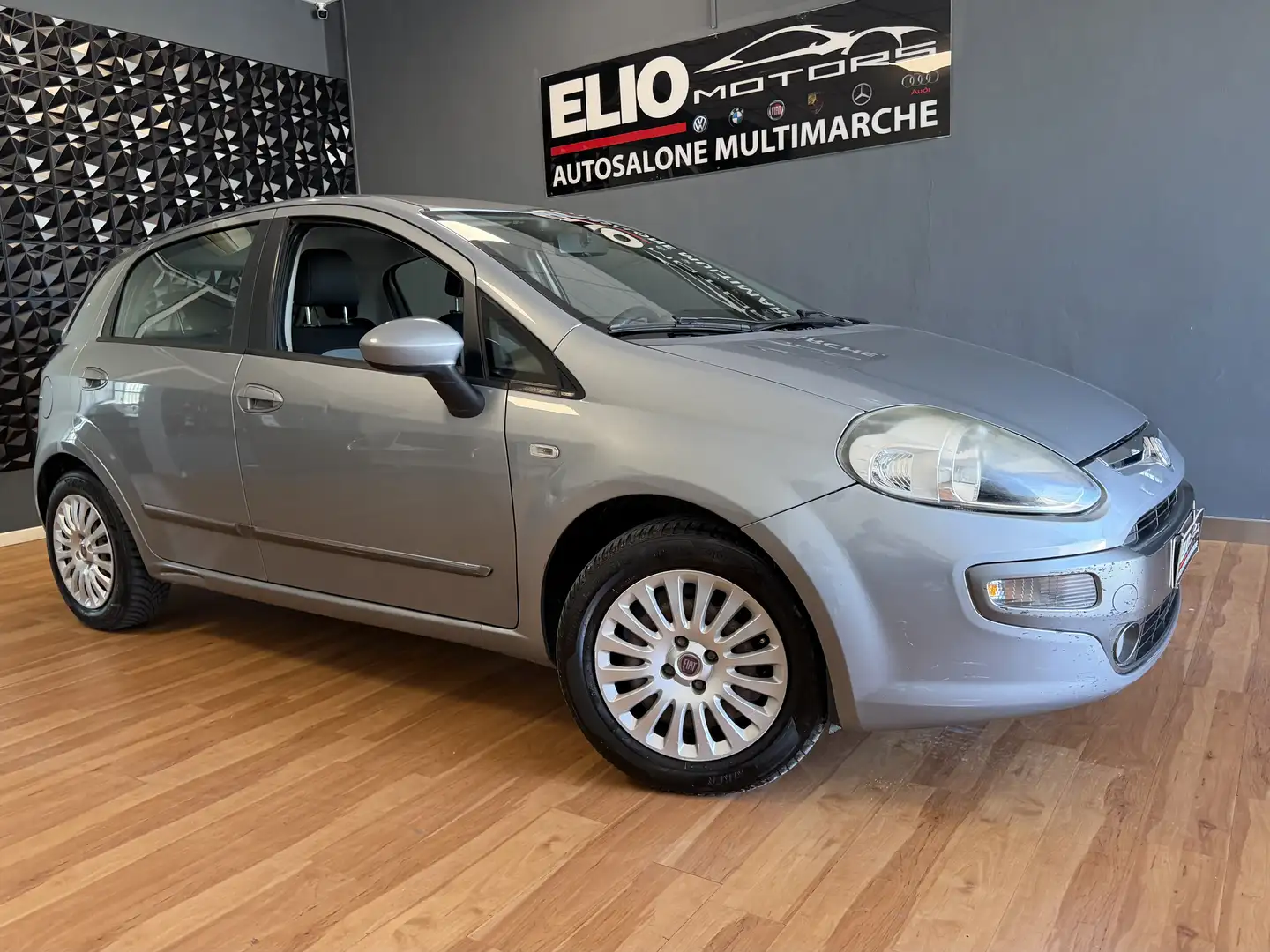 Fiat Grande Punto 5p 1.3 mjt 16v Dynamic c/esp 75cv - 2