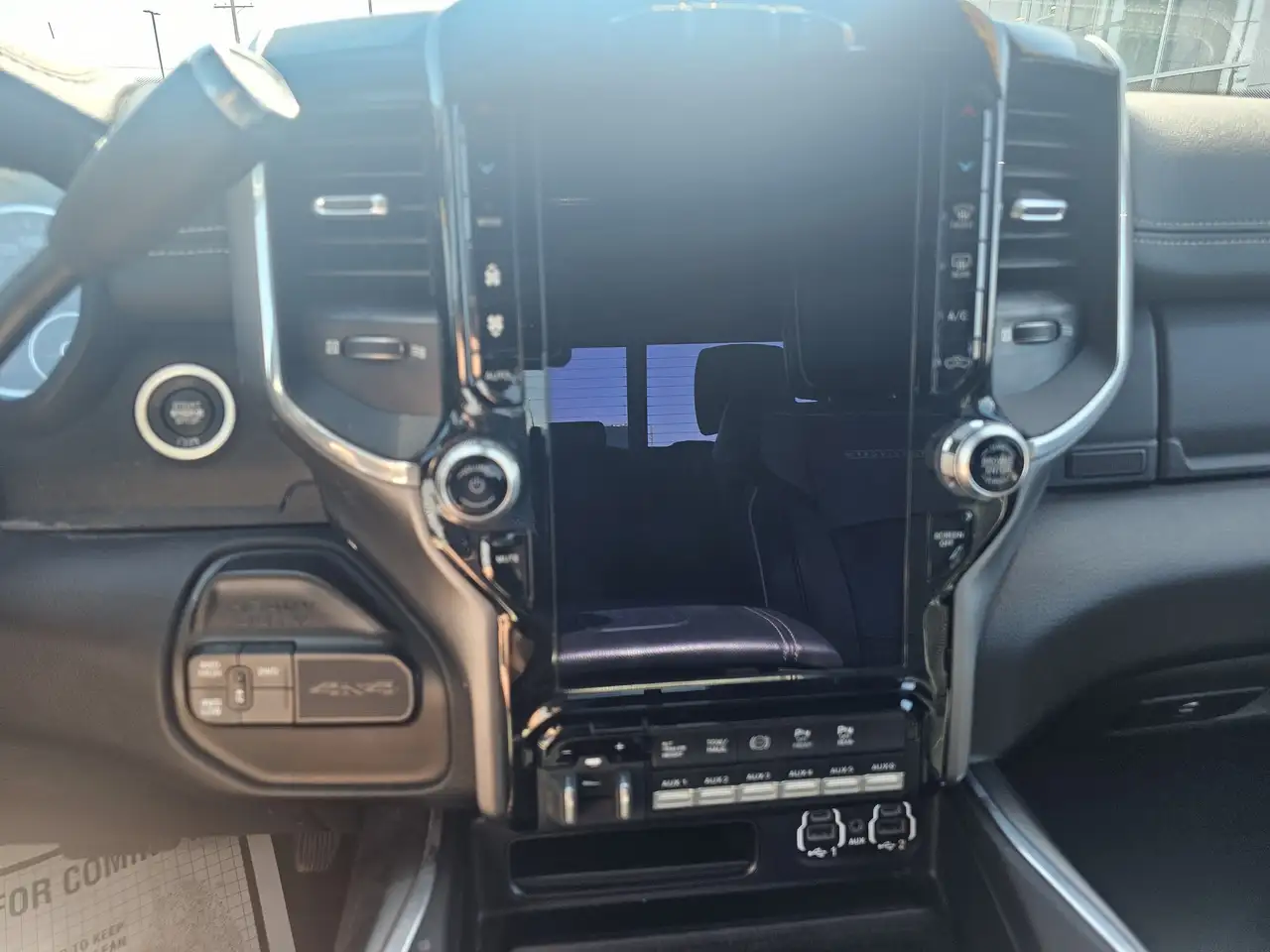 RAM 2500 снимка RAM 2500