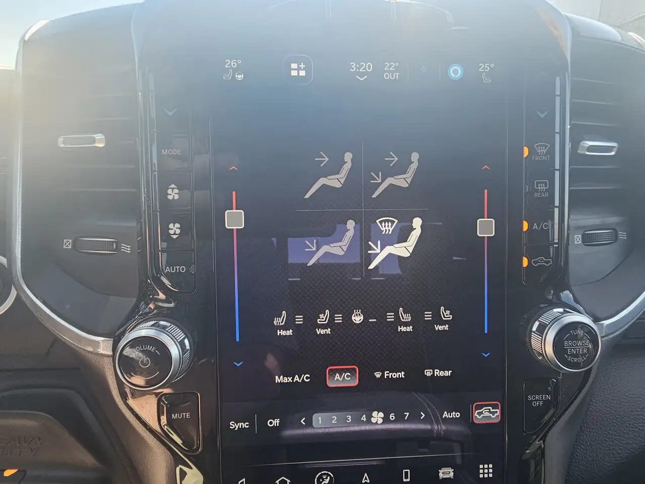 RAM 2500 снимка RAM 2500