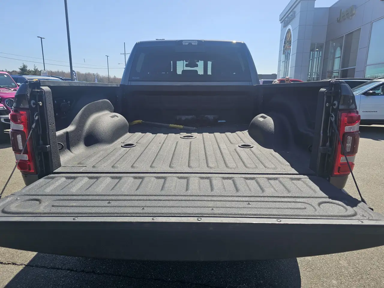 RAM 2500 снимка RAM 2500