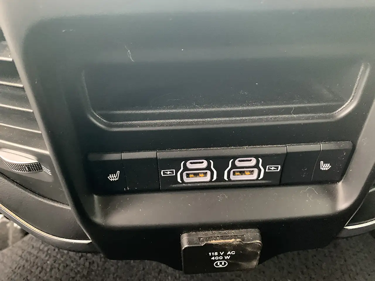RAM 2500 снимка RAM 2500