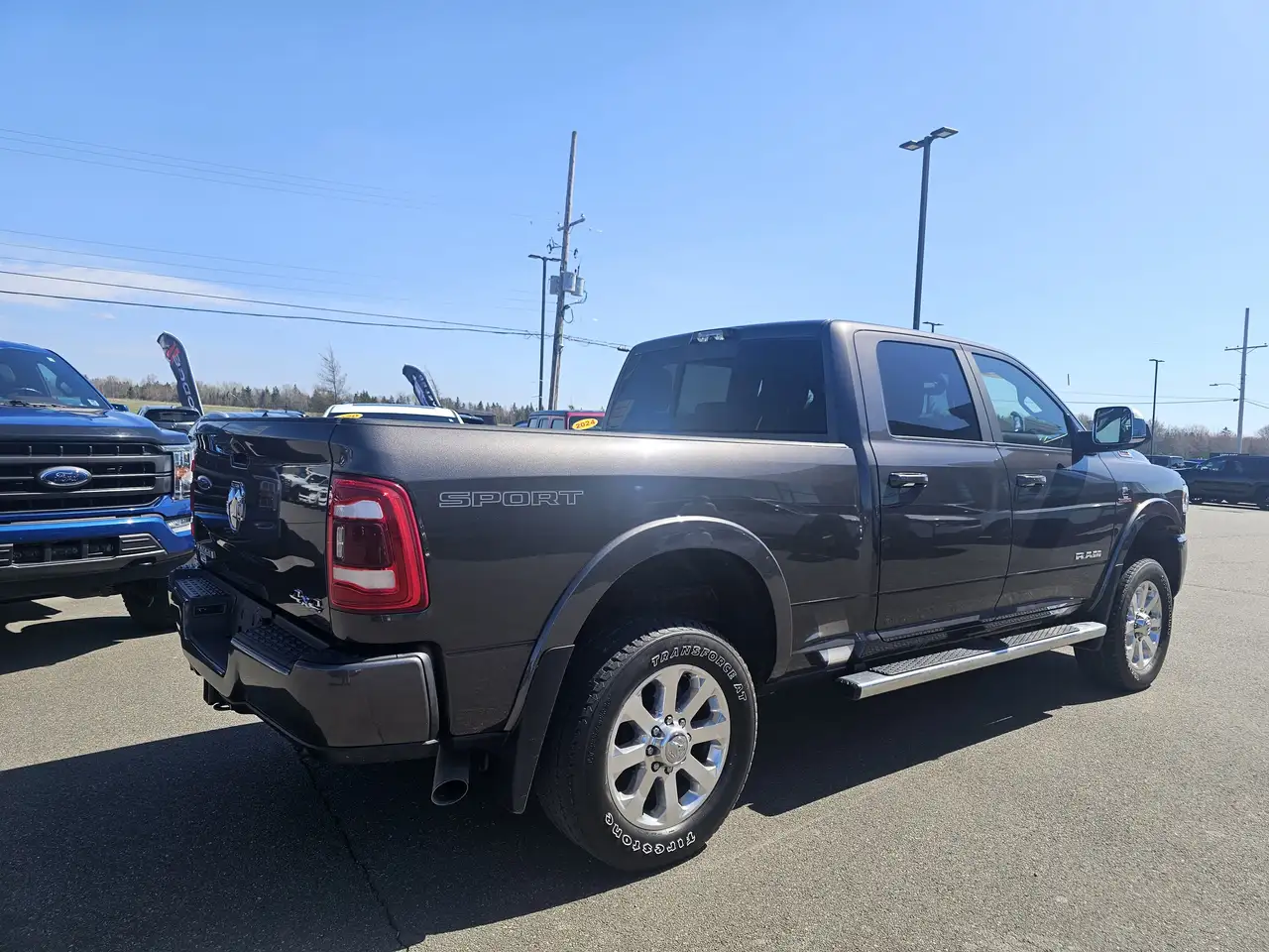 RAM 2500 снимка RAM 2500
