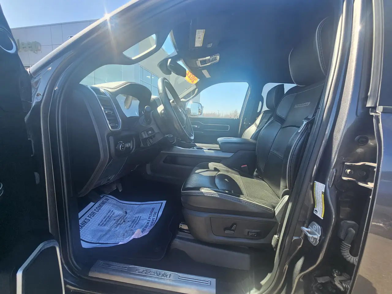 RAM 2500 снимка RAM 2500