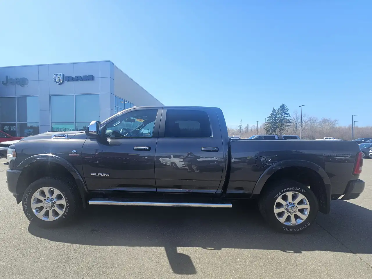 RAM 2500 снимка RAM 2500