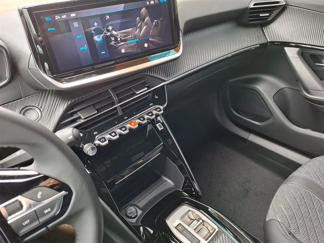 Peugeot 2008 ALLURE Hybrid 110 e-DCS6 13