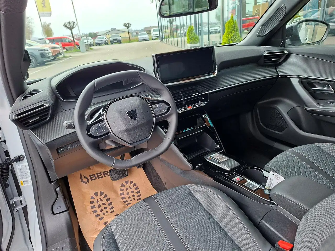 Peugeot 2008 ALLURE Hybrid 110 e-DCS6 7
